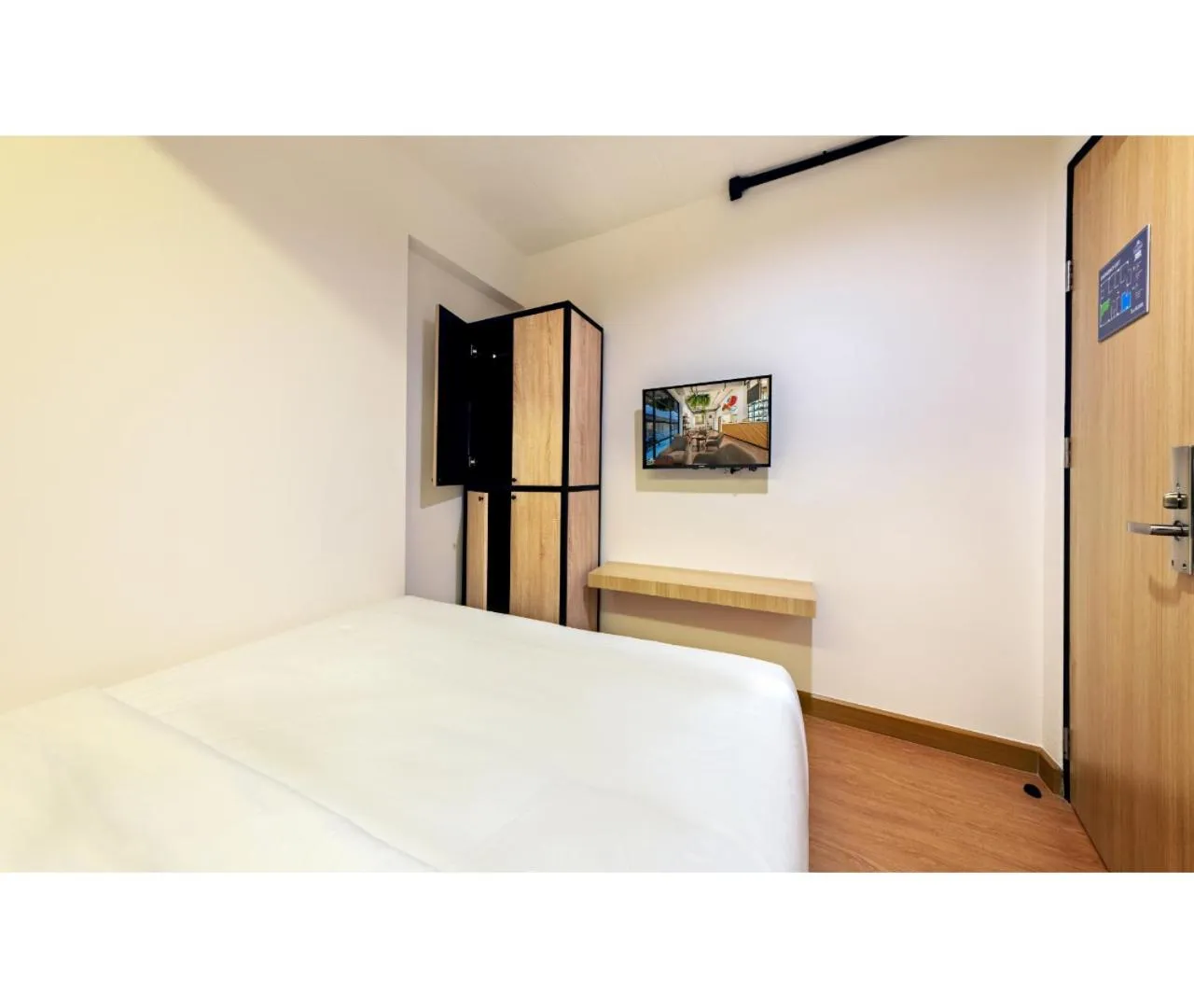 TV and multimedia, Bed in Siam Subway Hostel and Café