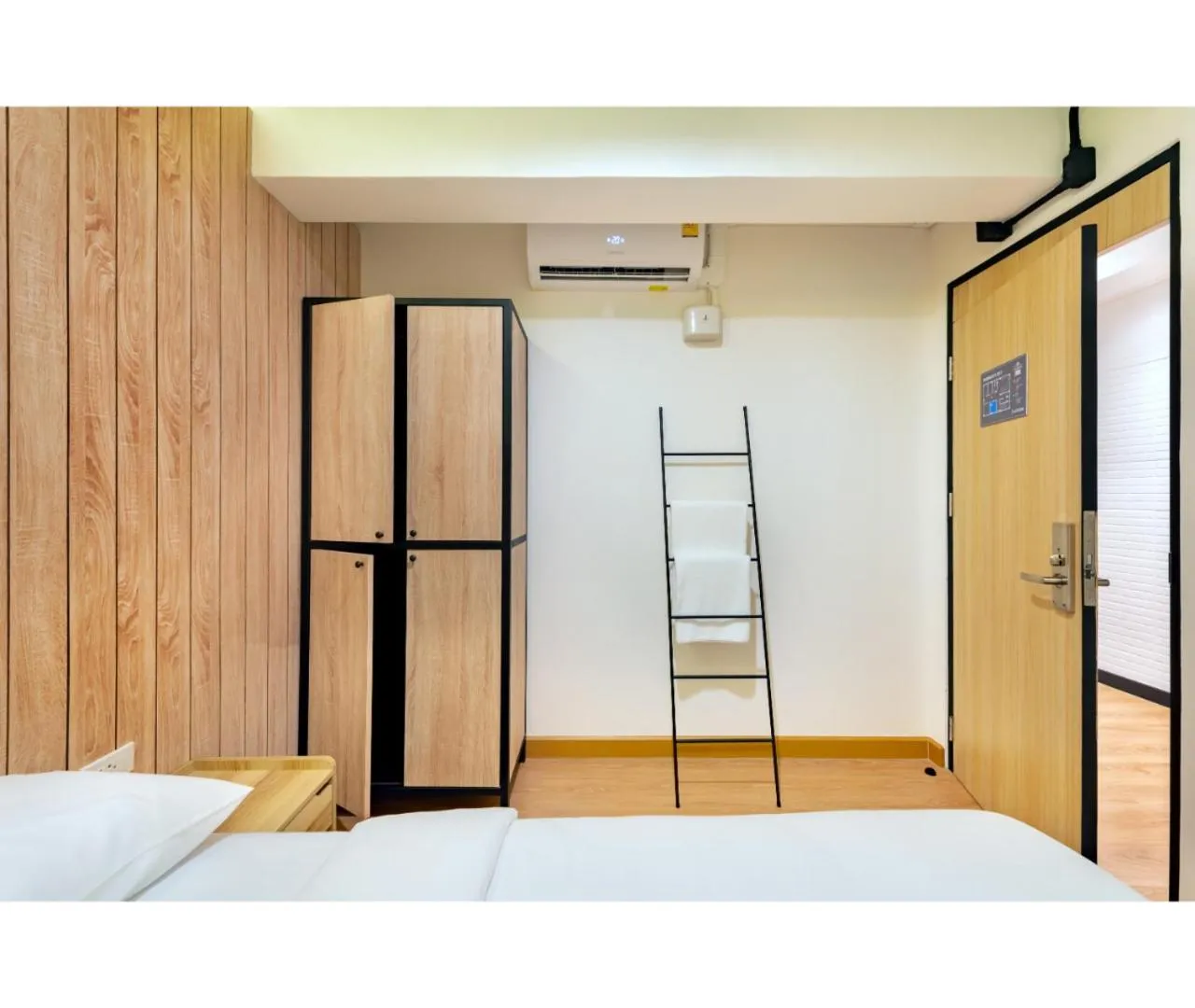 towels, Bed in Siam Subway Hostel and Café