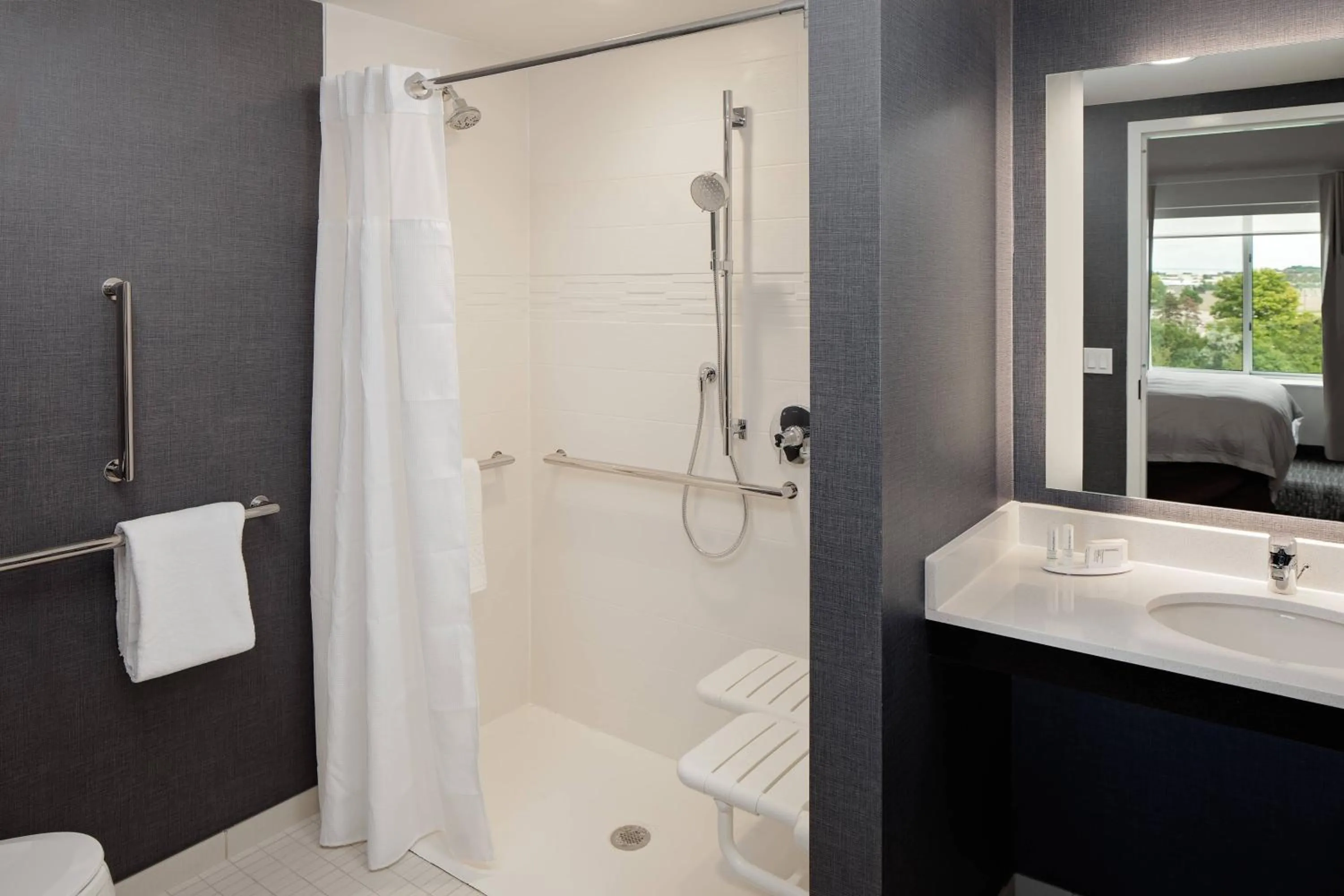 Bathroom in Residence Inn by Marriott Detroit Farmington Hills