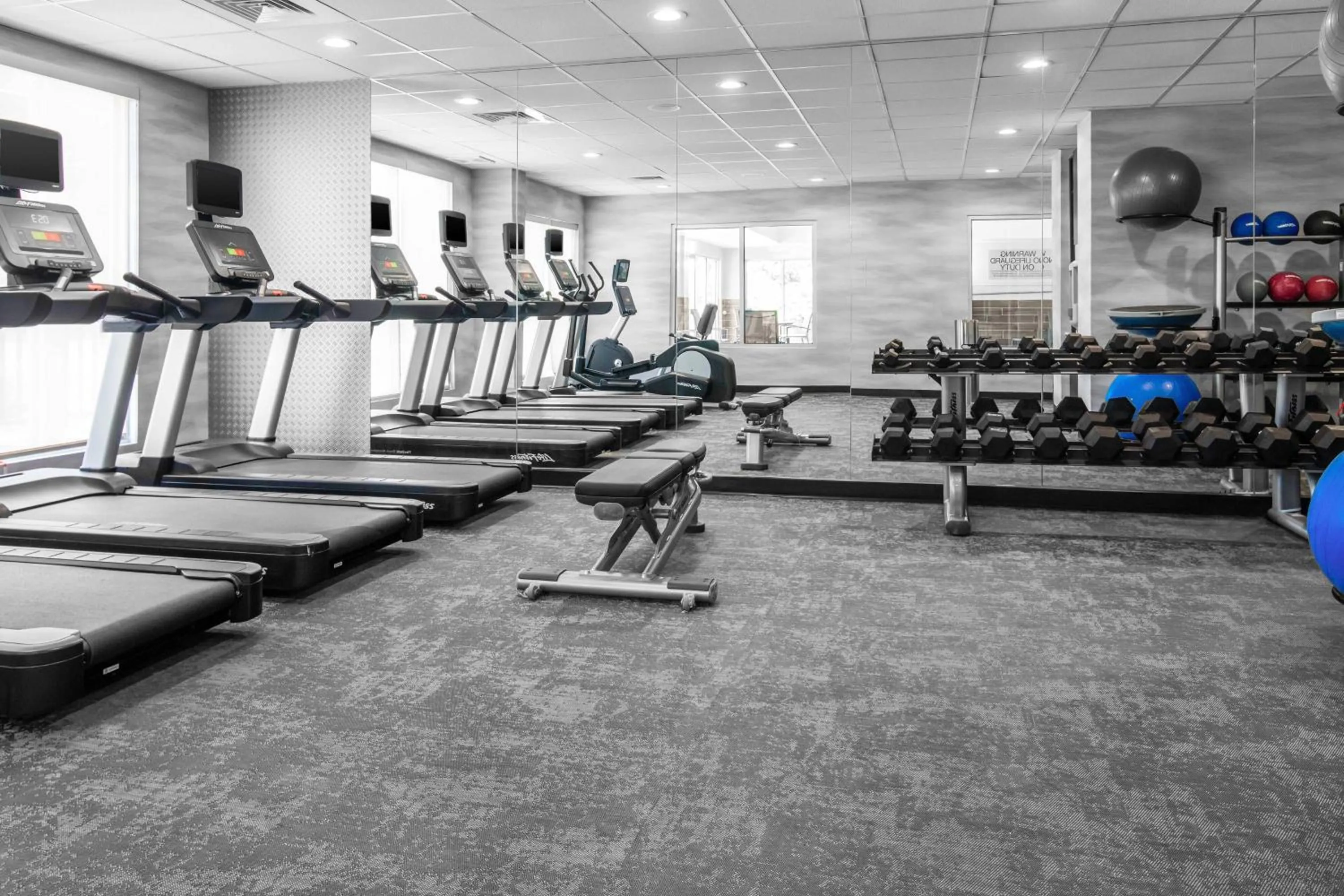 Fitness centre/facilities in Fairfield Inn & Suites Rocky Mount
