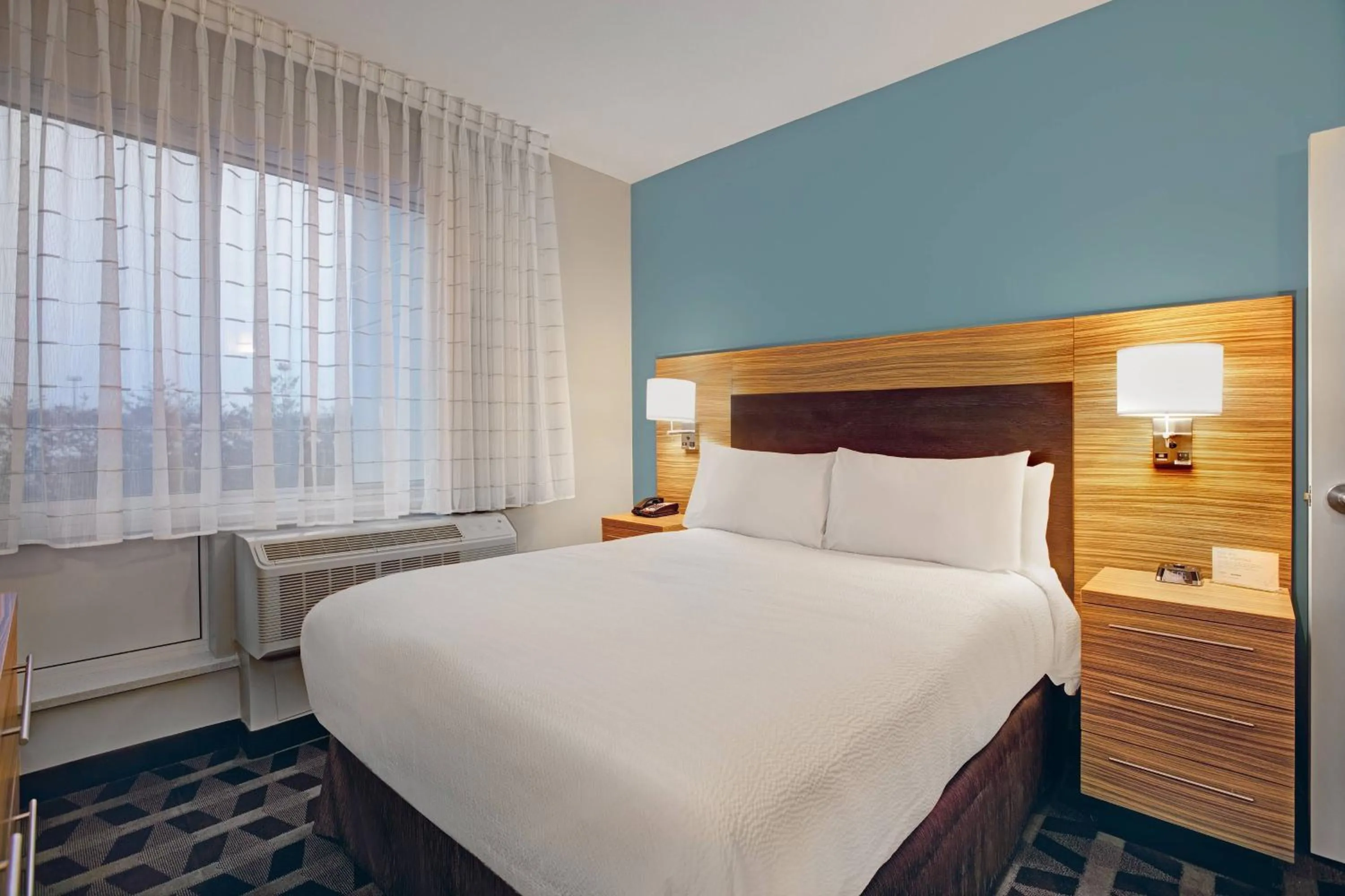 Photo of the whole room, Bed in TownePlace Suites by Marriott Potomac Mills Woodbridge