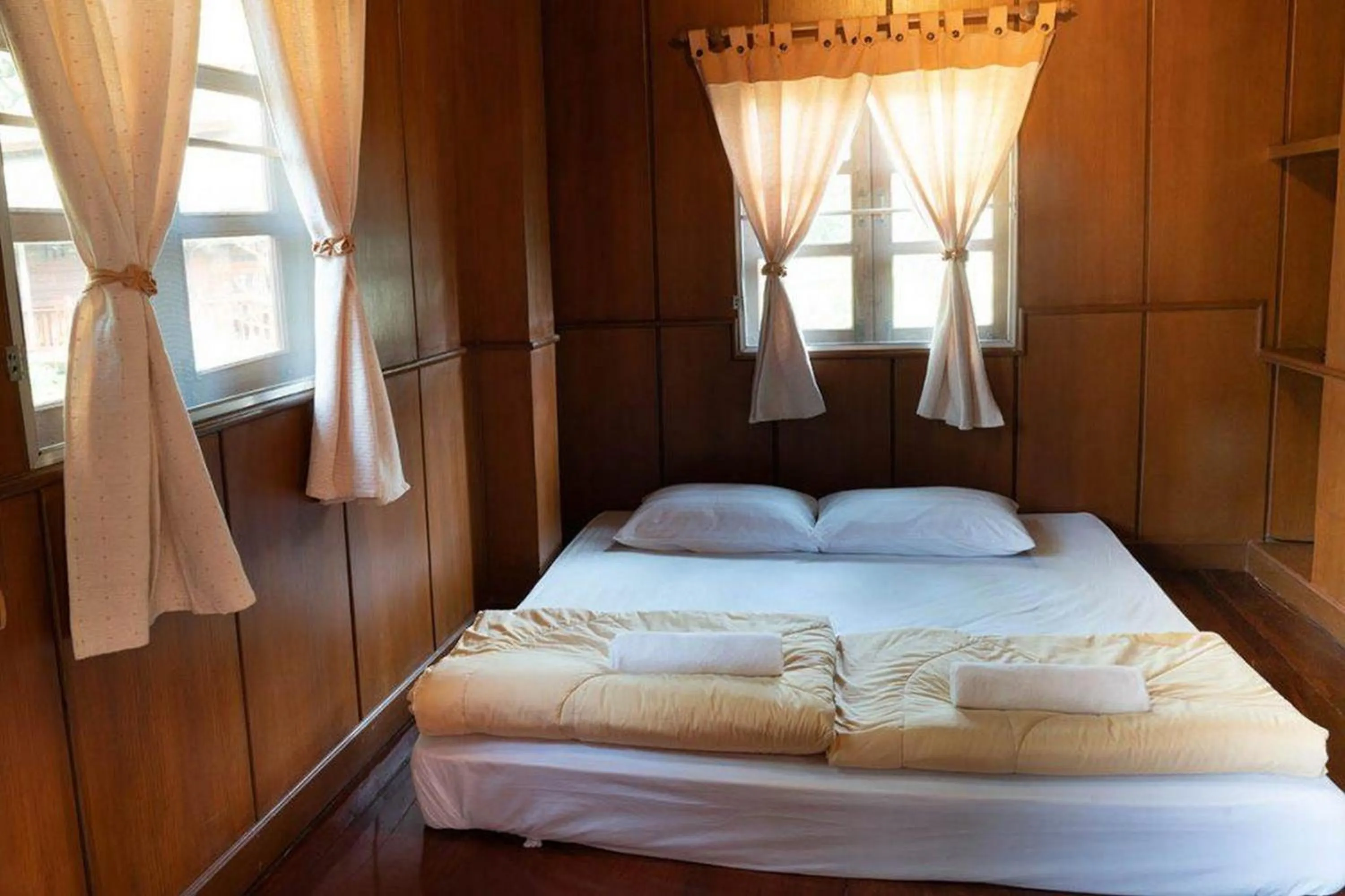 Photo of the whole room, Bed in Bhupimarn Garden House