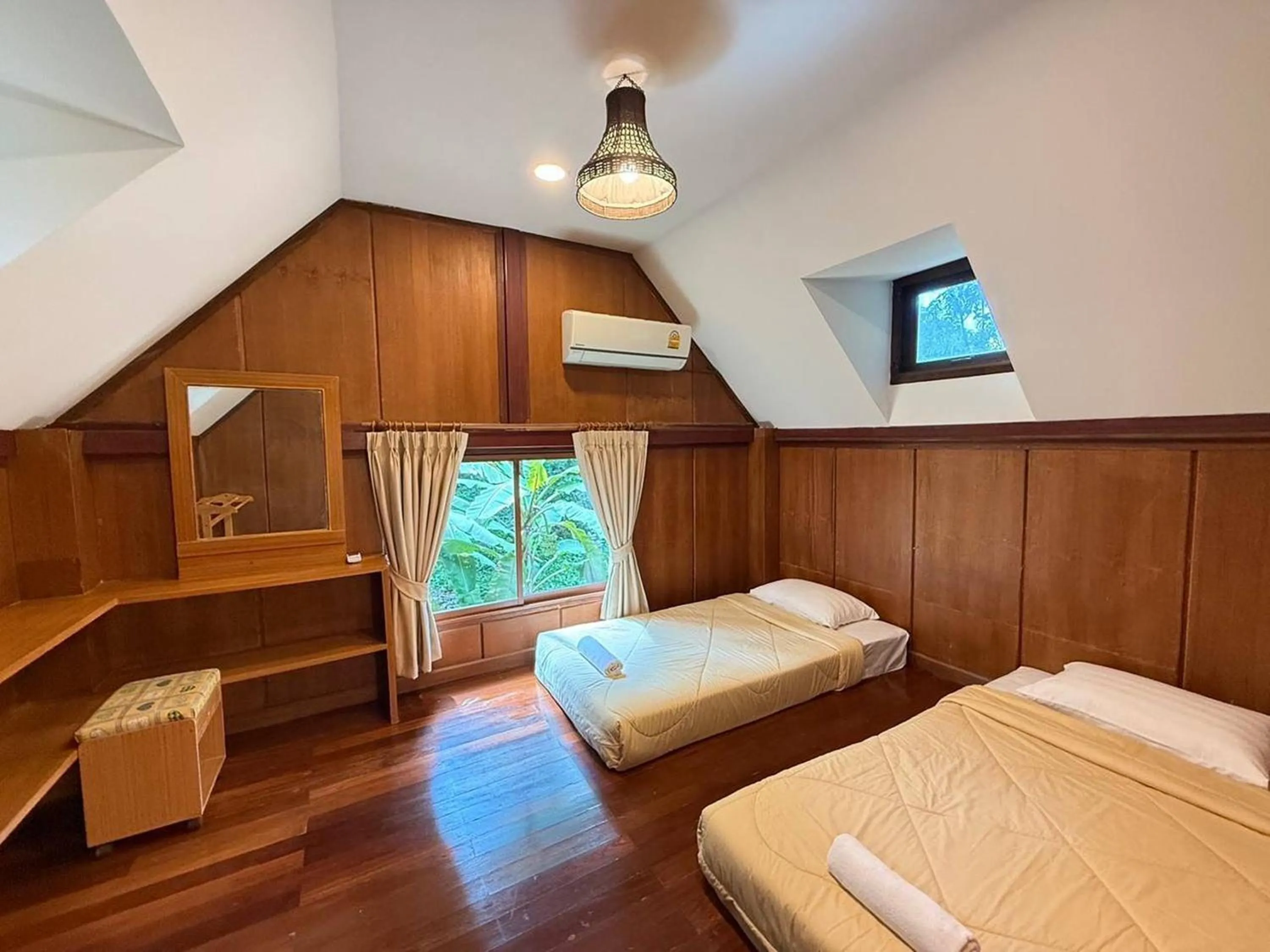 Bedroom, Bed in Bhupimarn Garden House