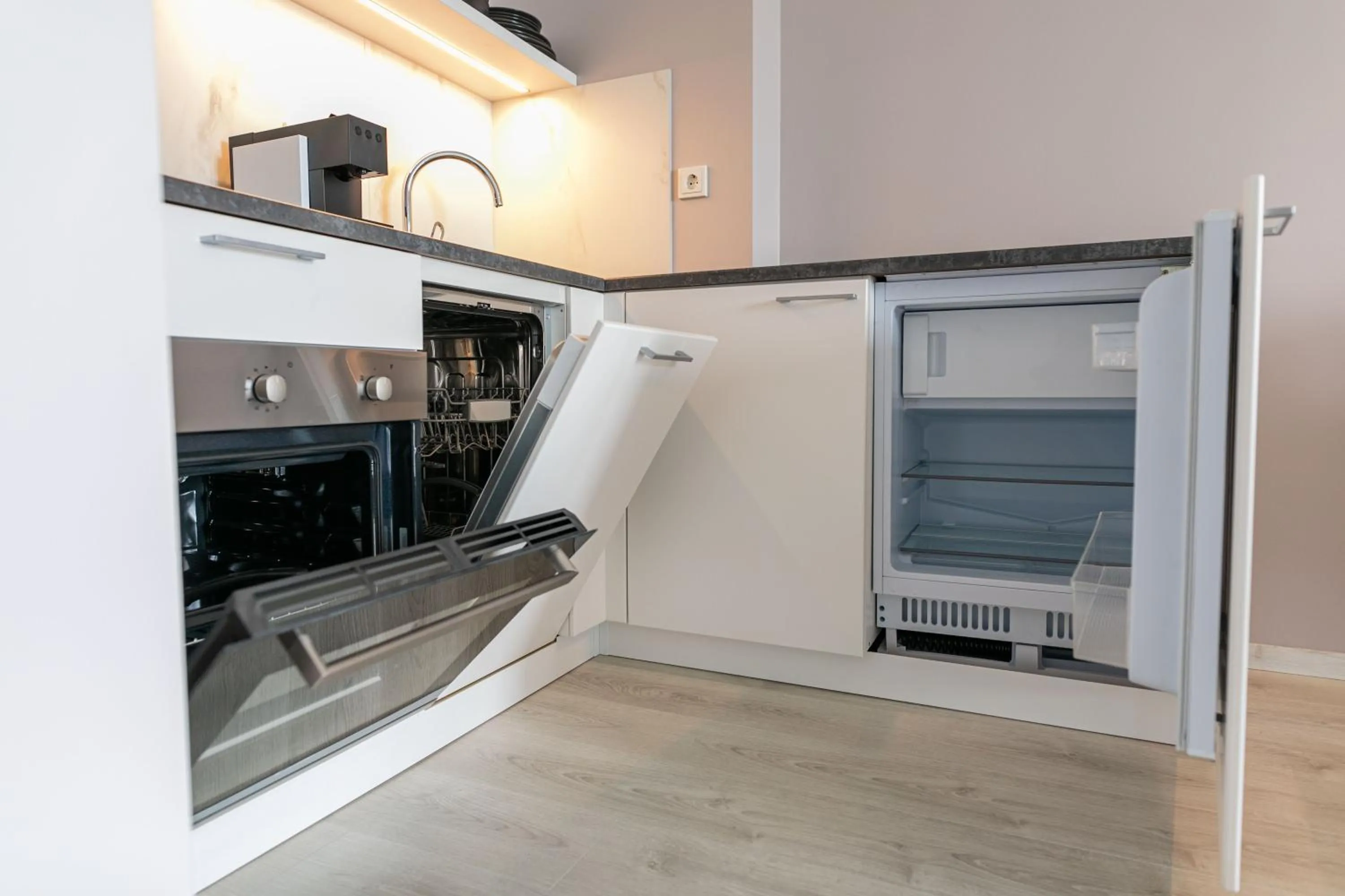 Kitchen or kitchenette in Ö Seaside Suites & SPA