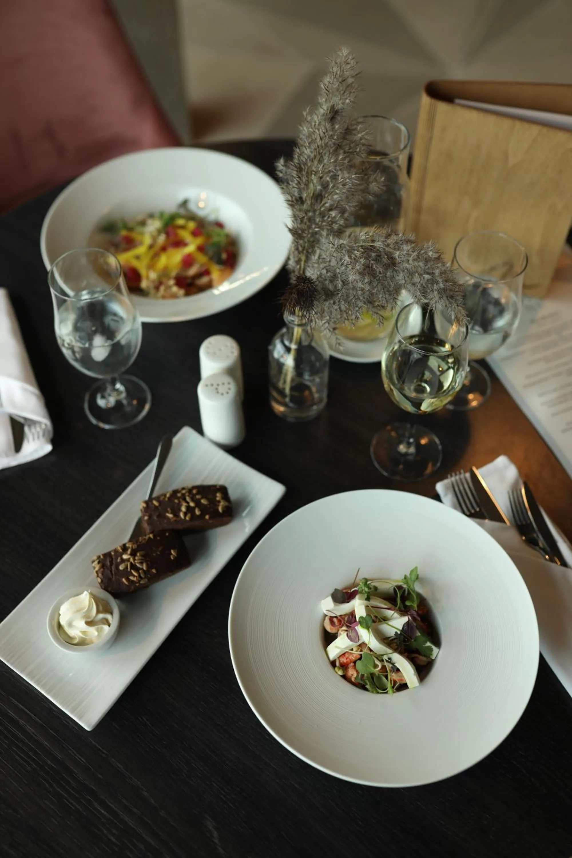 Restaurant/places to eat in Ö Seaside Suites & SPA