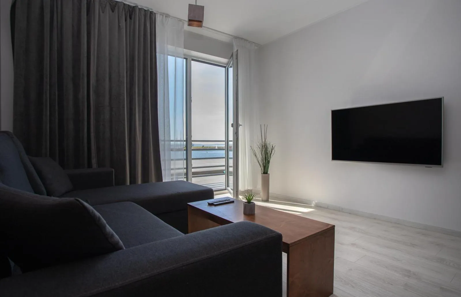 TV and multimedia in Ö Seaside Suites & SPA