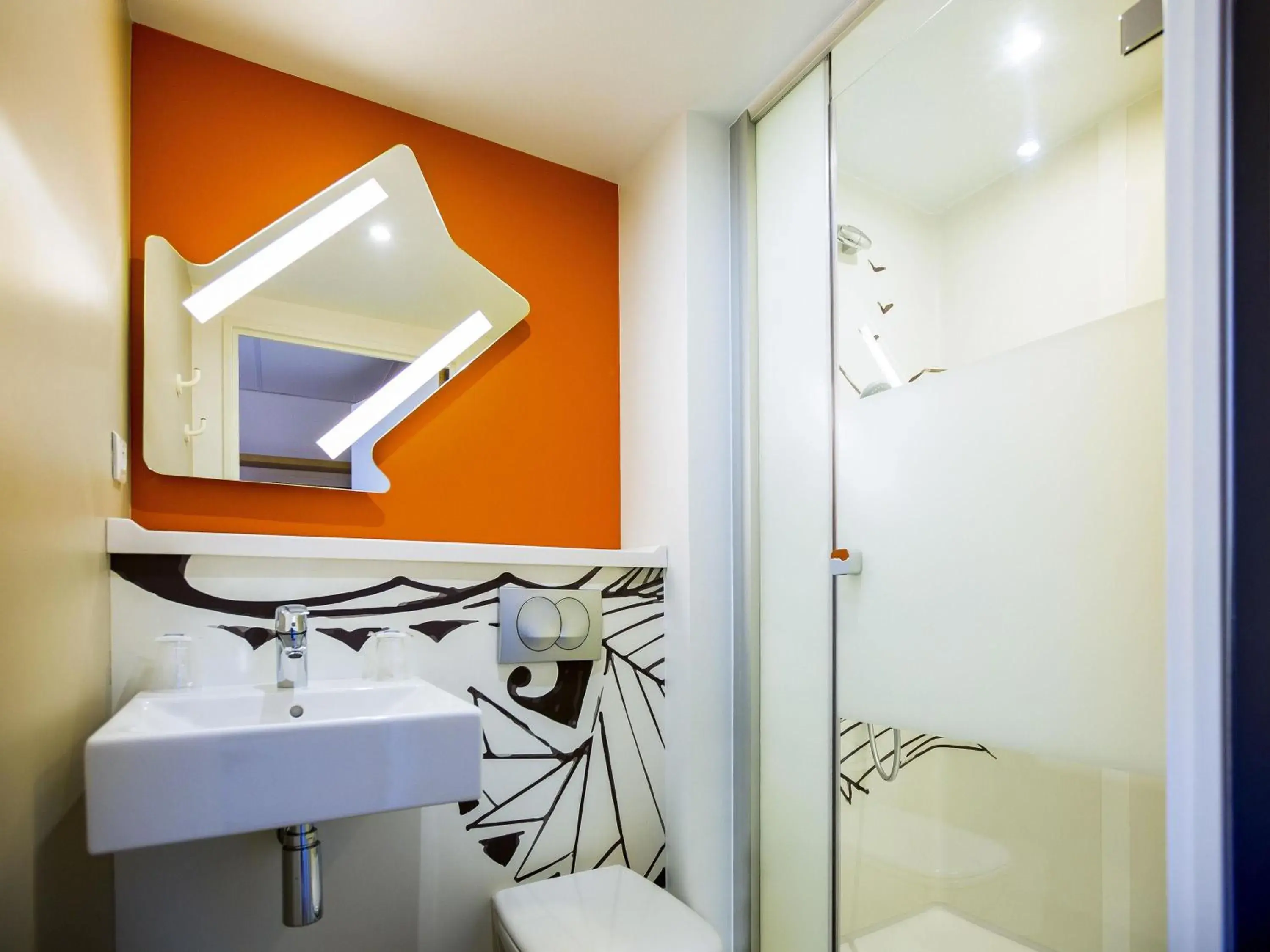 Twin Room in ibis budget Beauvais Aeroport Twin Room in ibis budget Beauvais Aeroport