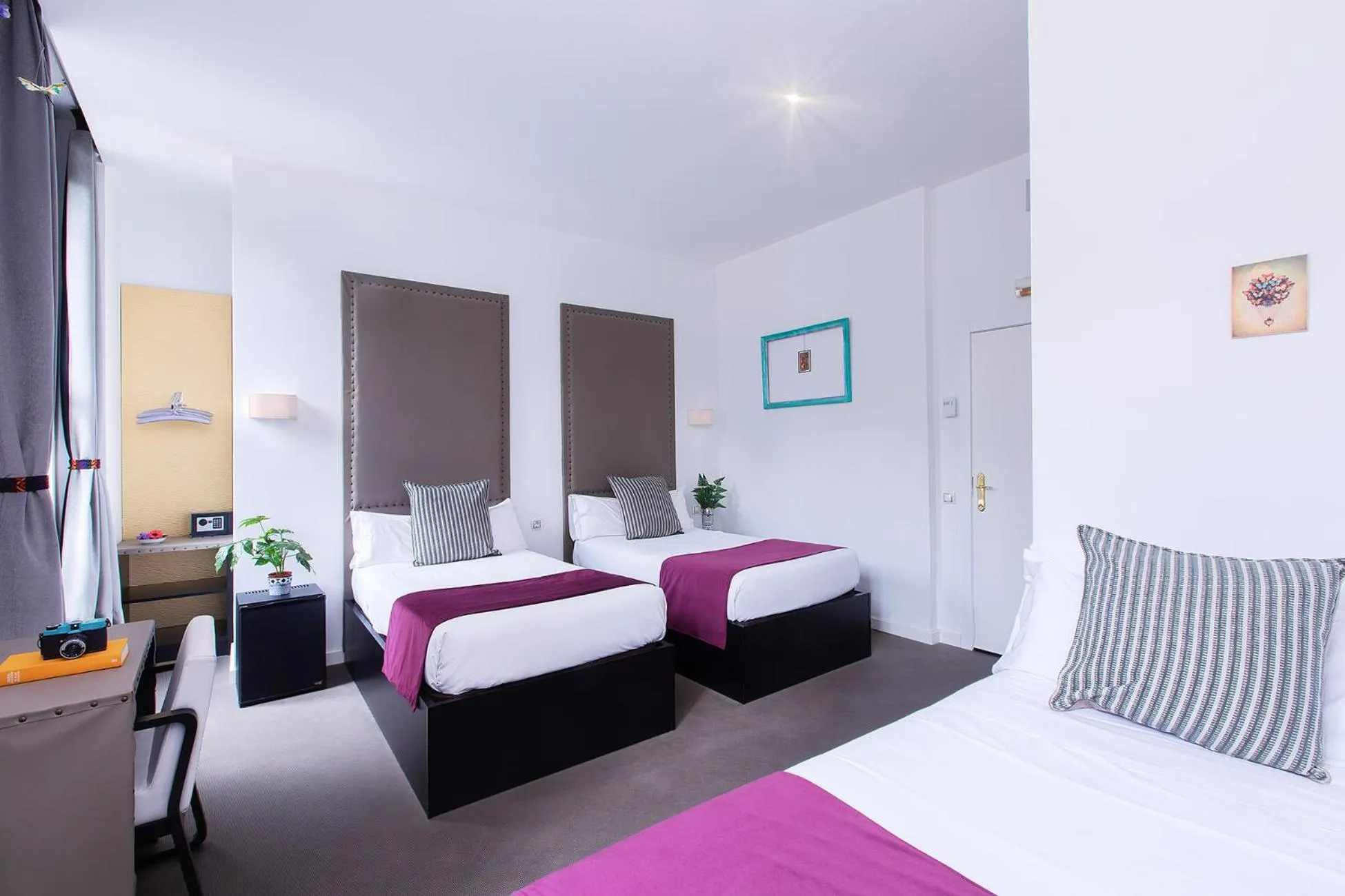 Bed in Amra Barcelona Caspe