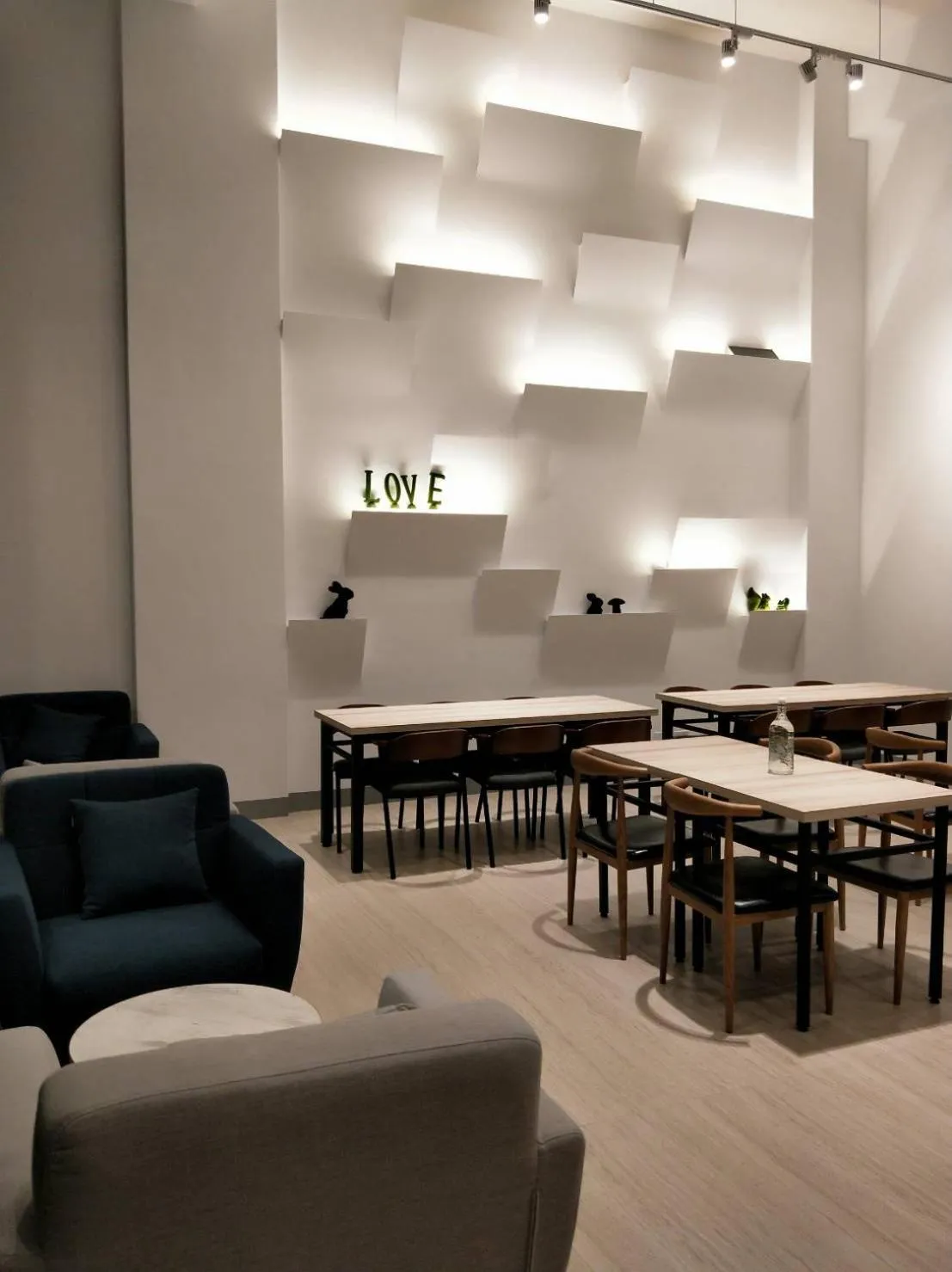 Restaurant/places to eat in Meet Secret B&B