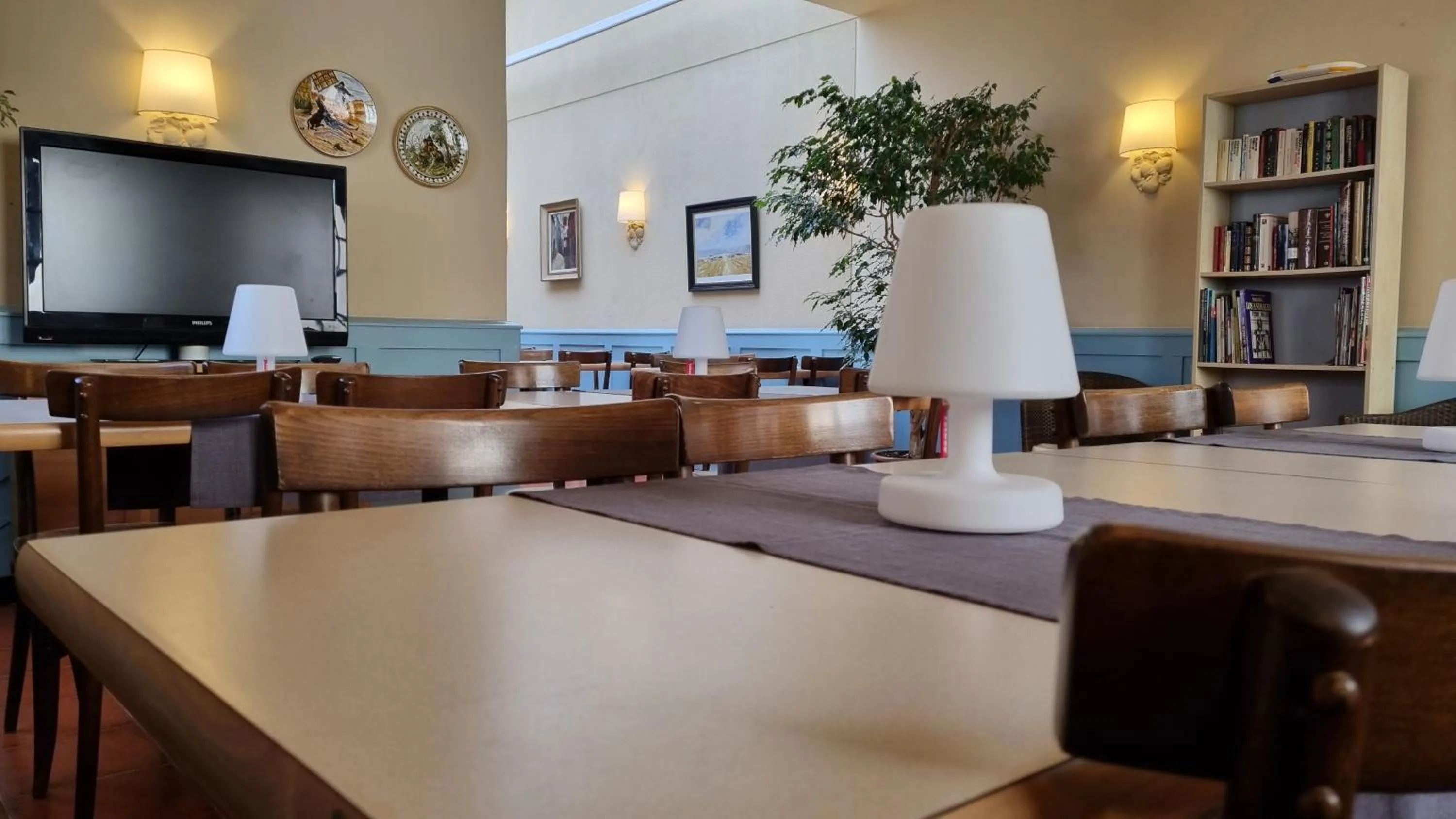 Communal lounge/ TV room in Hotel Torino