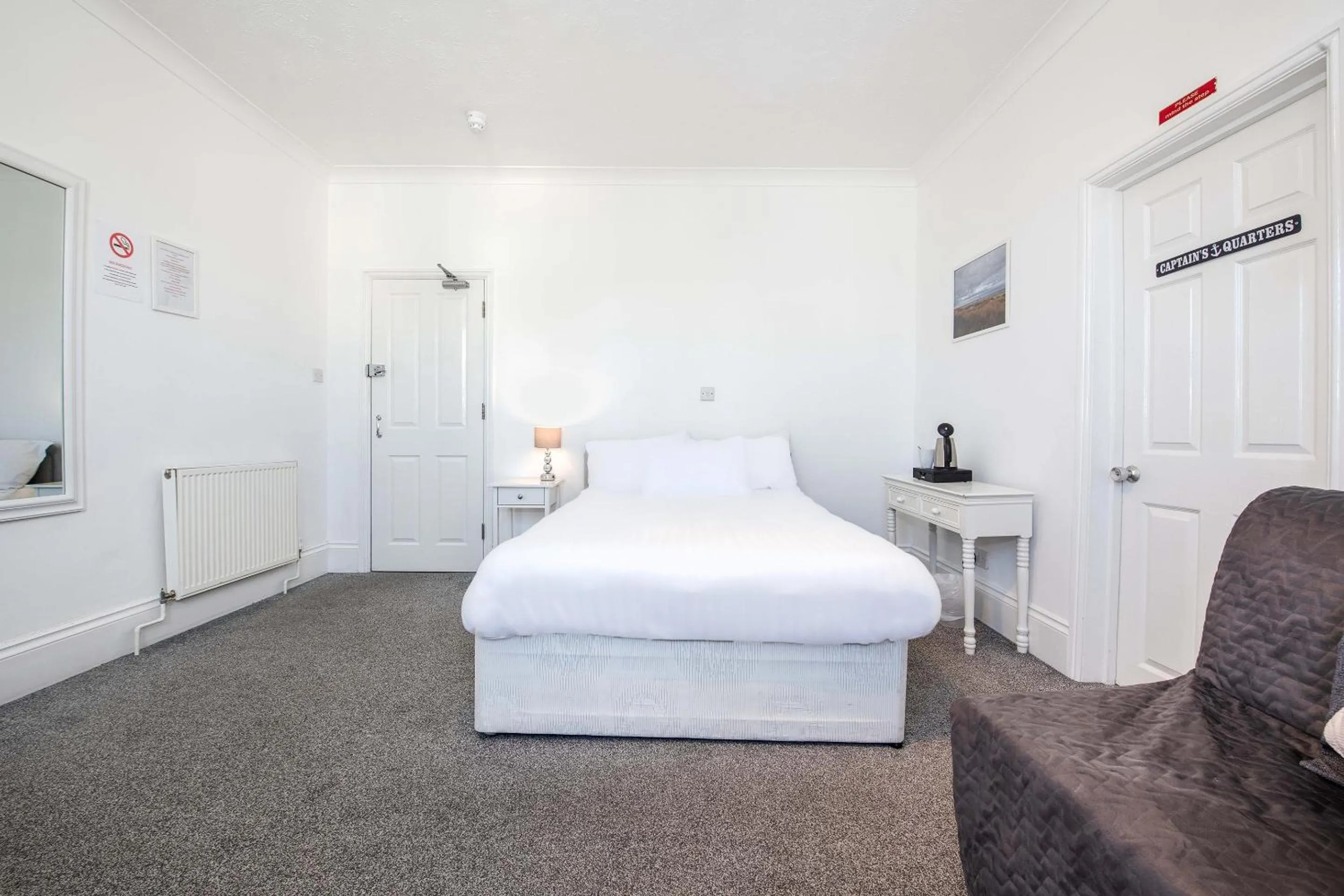 Bedroom, Bed in OYO Pier Hotel