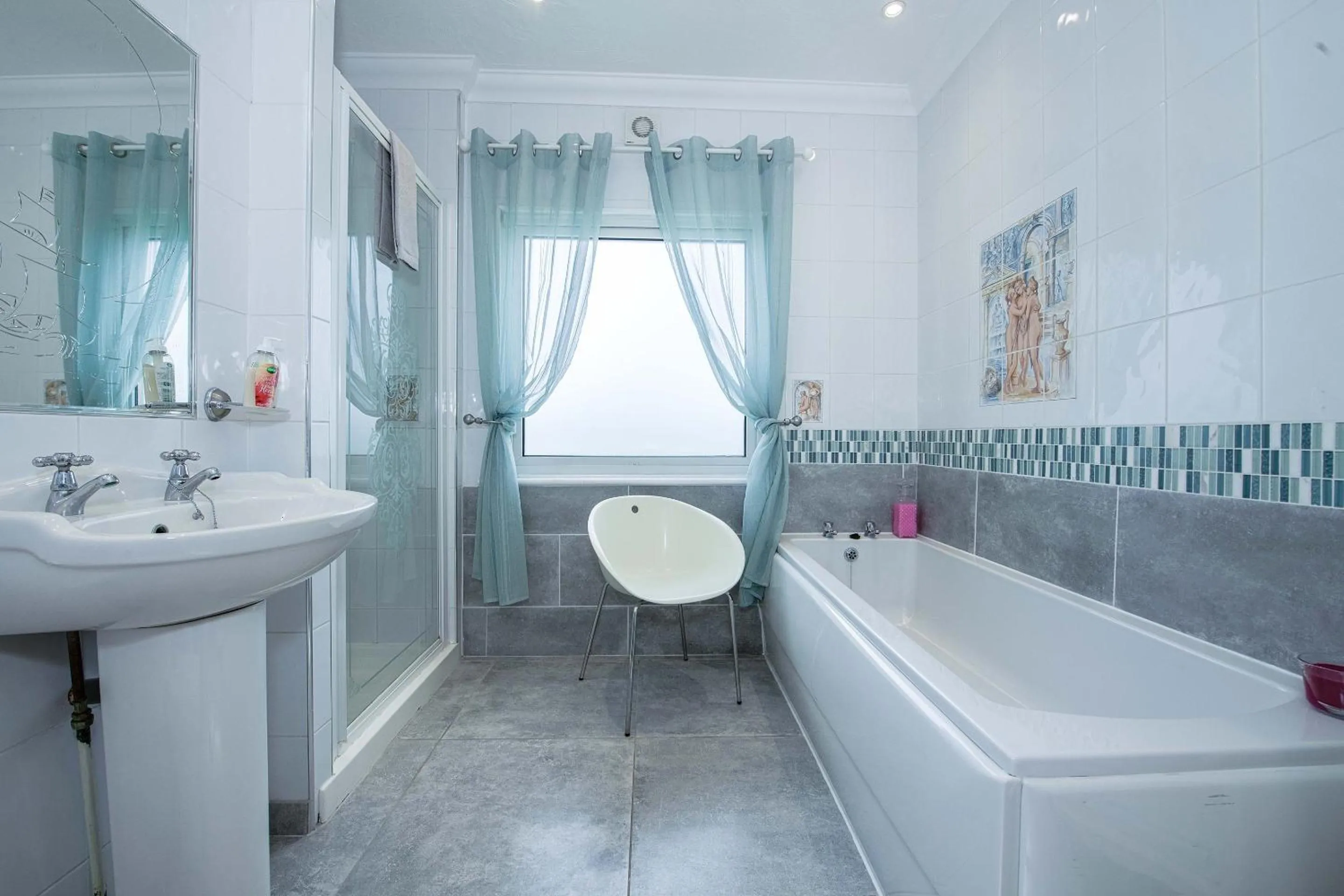 Bathroom in OYO Pier Hotel