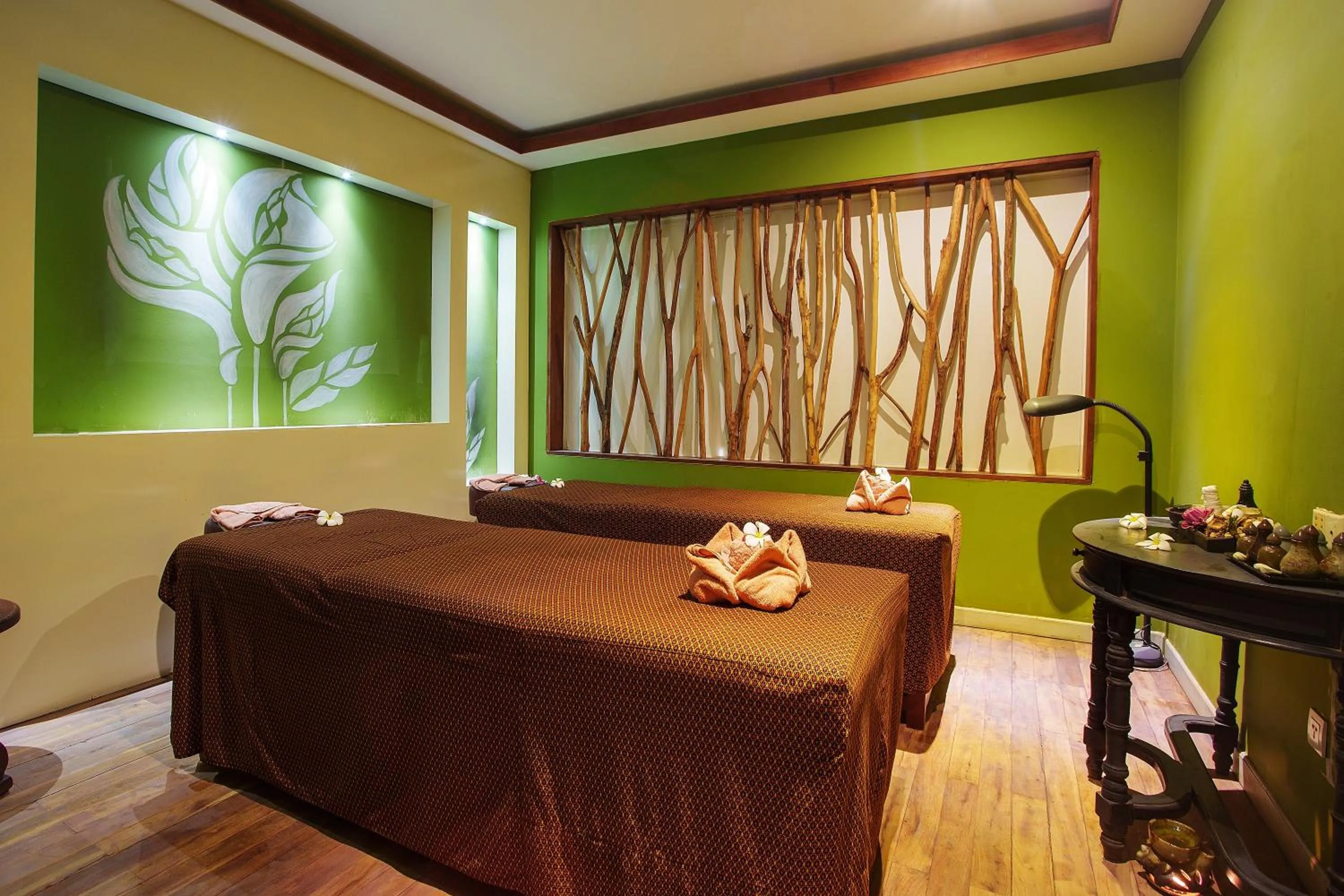 Massage in SAKABAN Suite