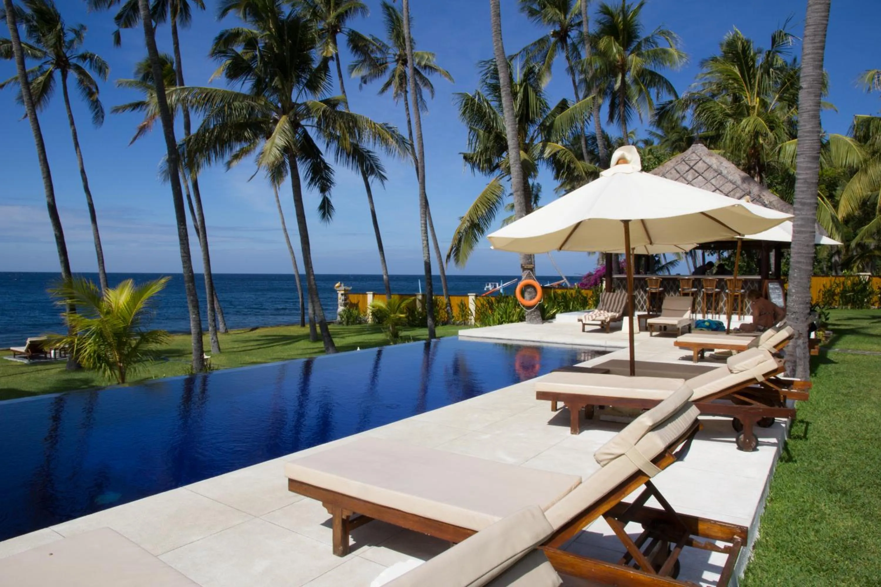 Beach in Kubu Indah Dive & Spa Resort