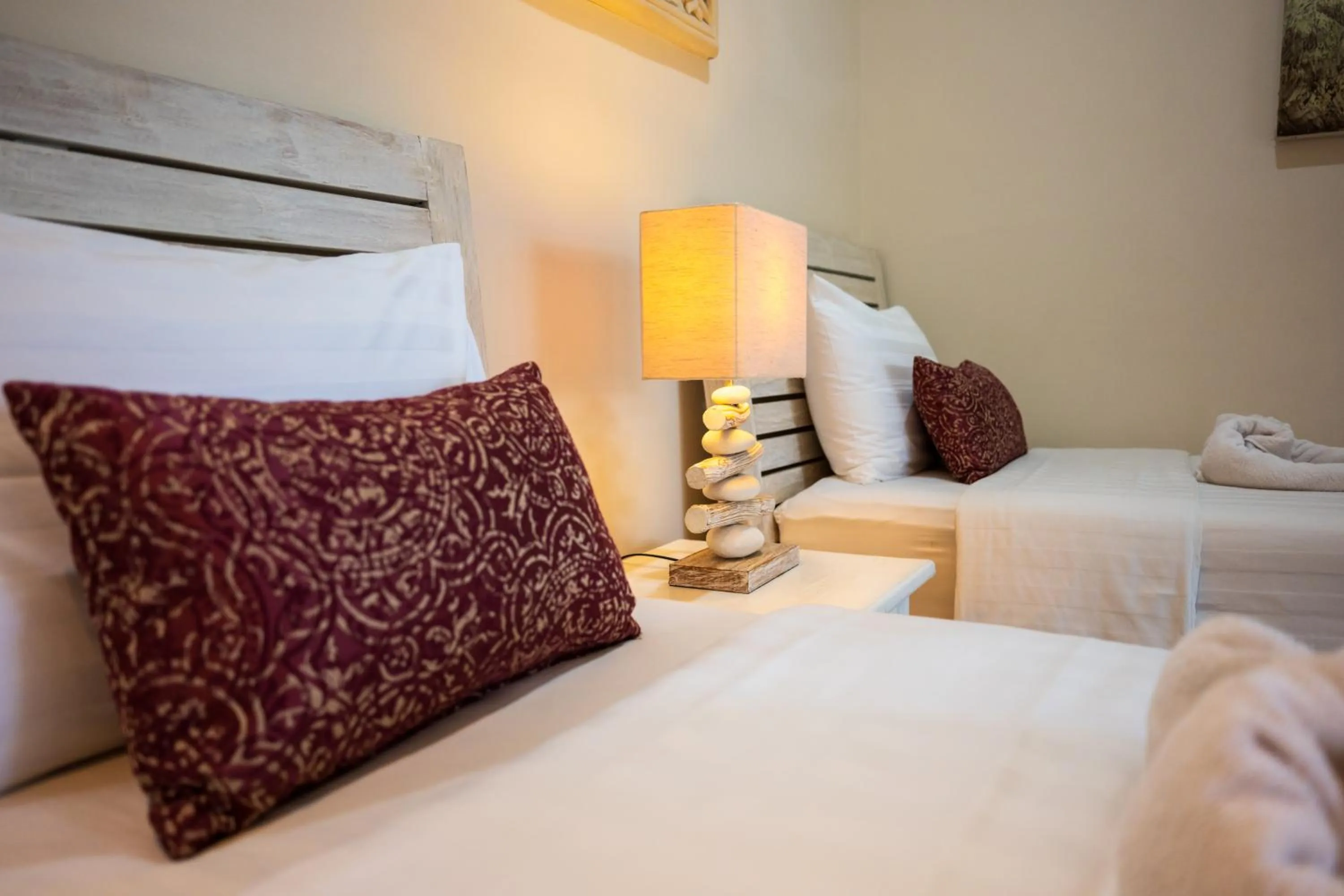 Bed in Kubu Indah Dive & Spa Resort