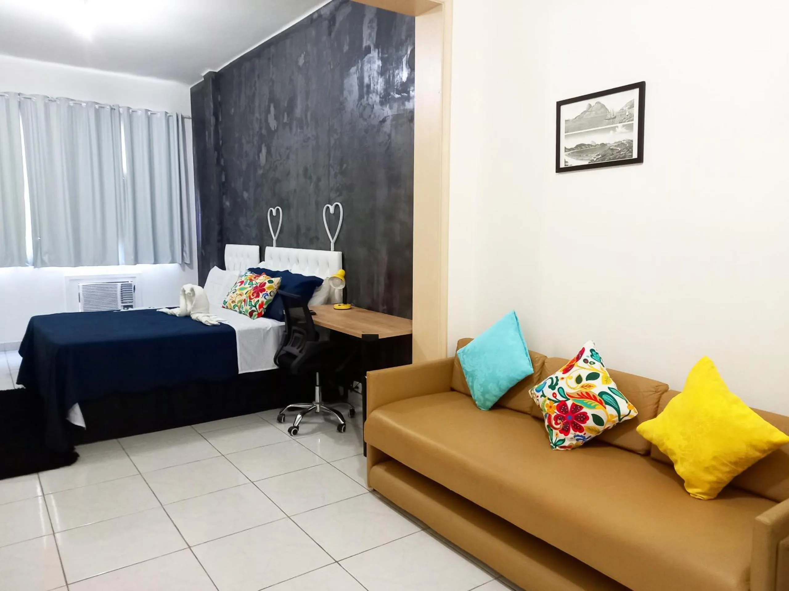 Bed in Espaçoso apto na Praia de Copacabana TC1010