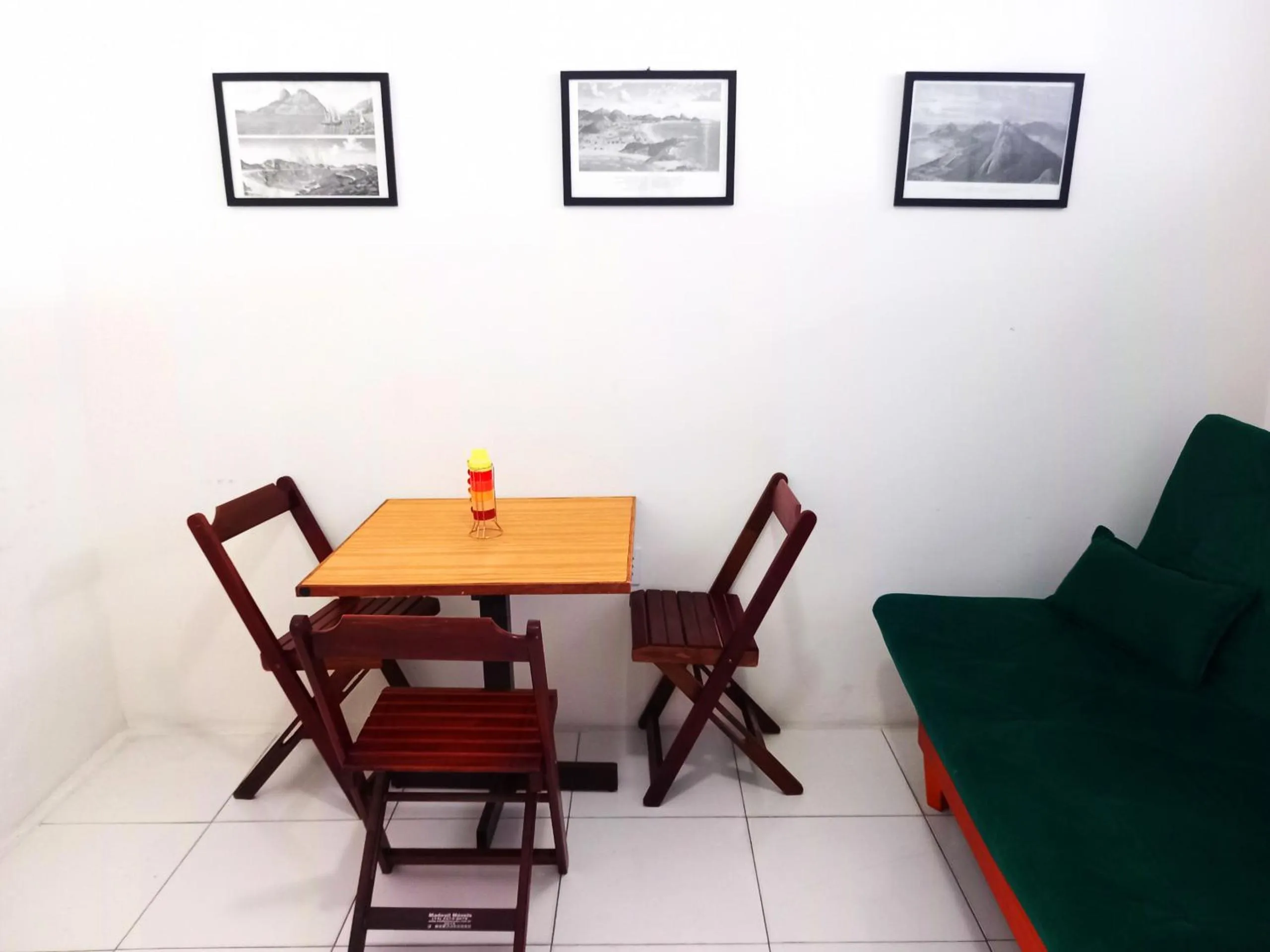 Studio com Janela para o Mar TC1203