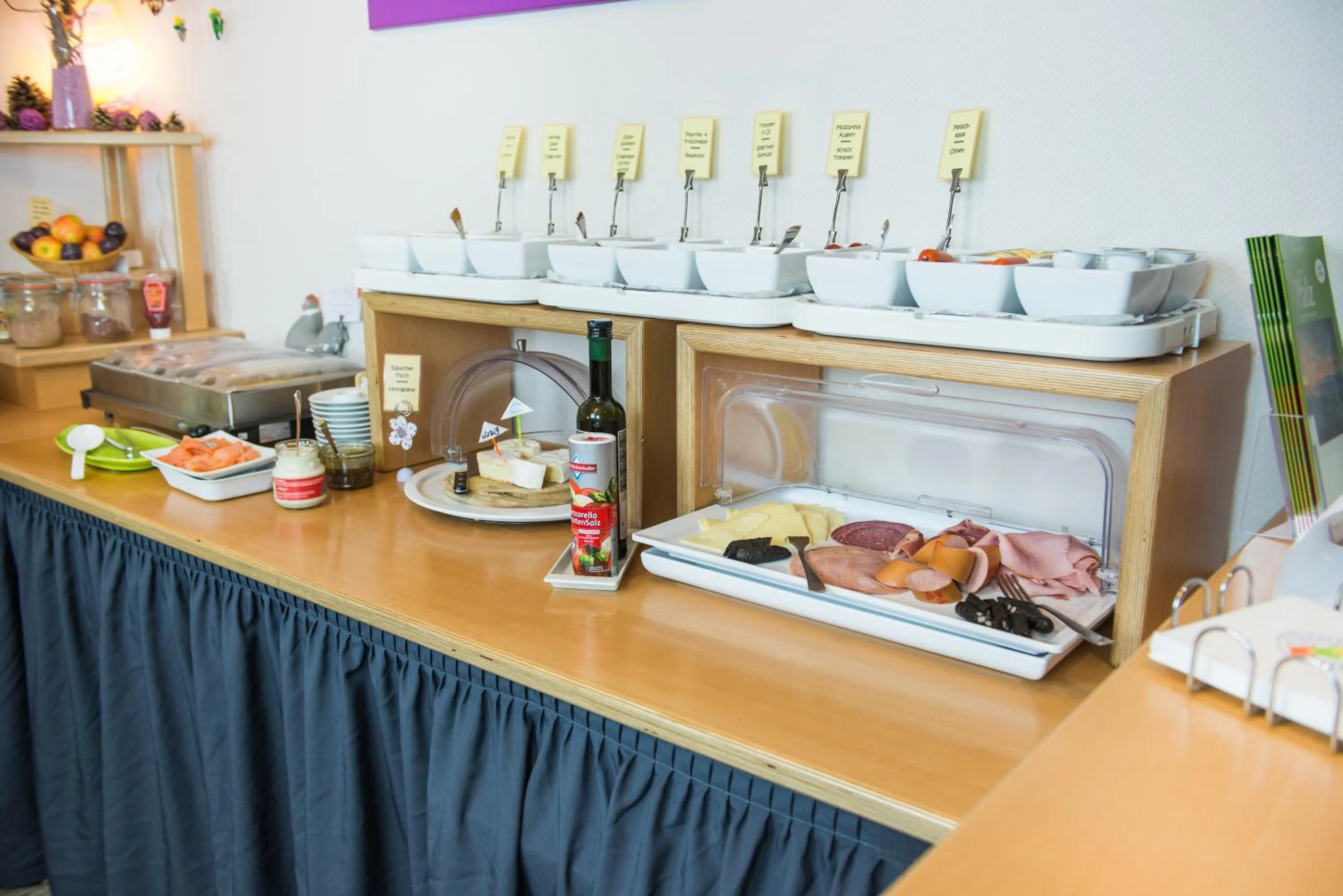 Buffet breakfast in Hotel Burgblick