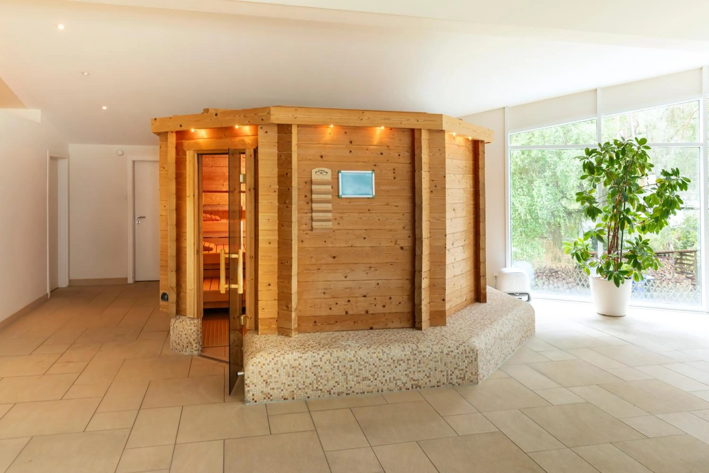 Swimming pool in Strandhotel Fischland