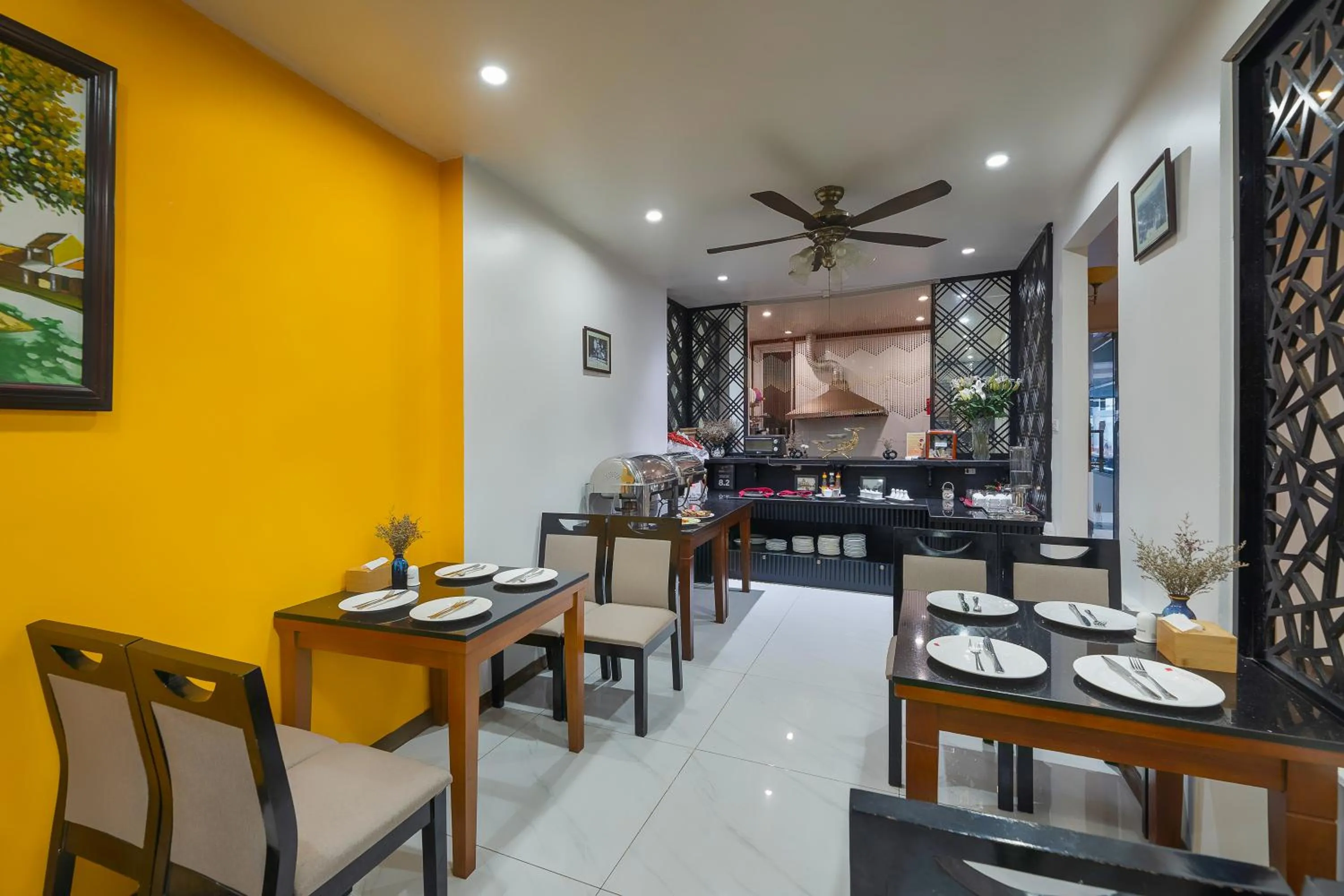 Restaurant/places to eat in Hanoi Starlight Boutique Hotel