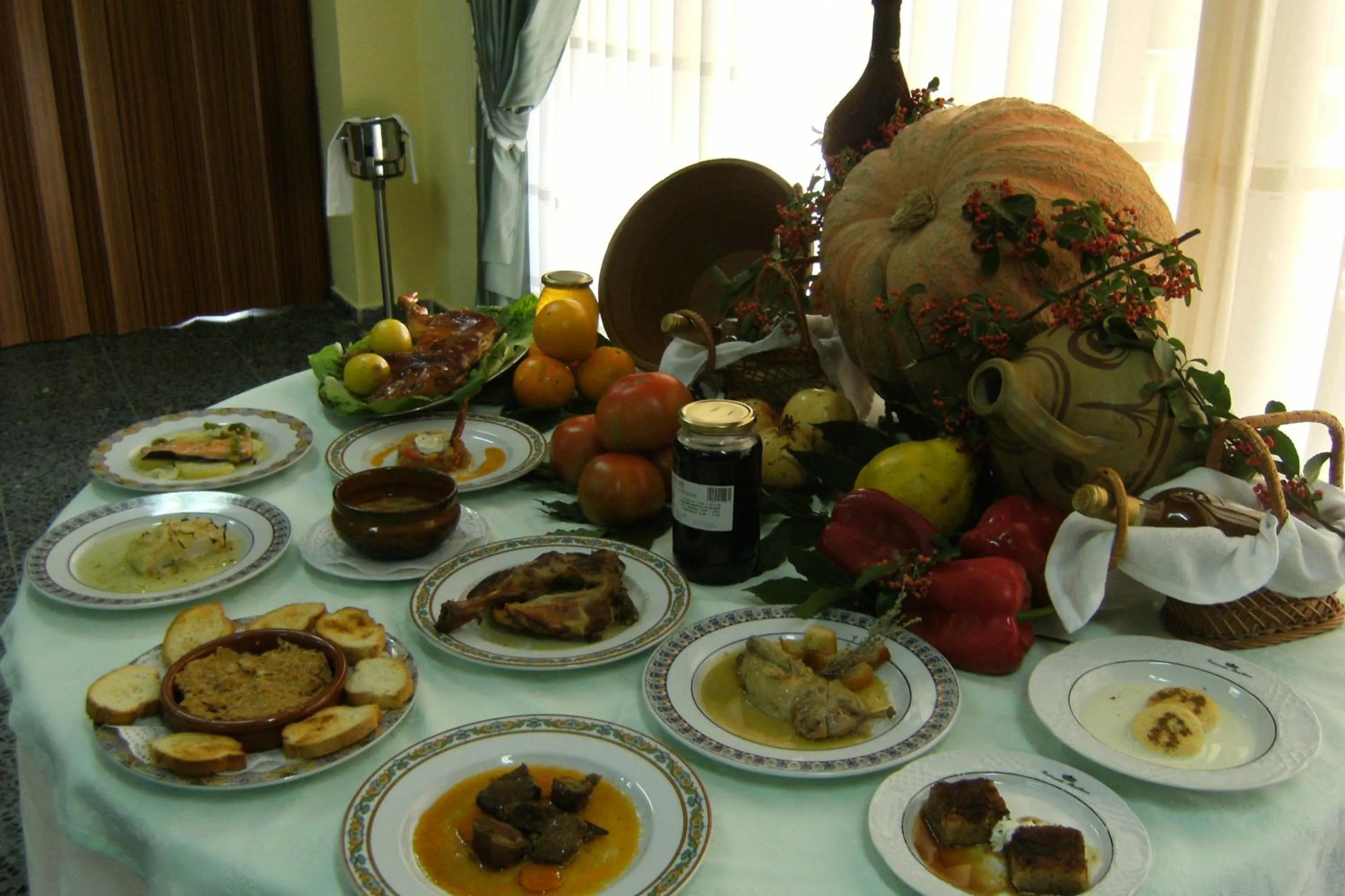 Restaurant/places to eat in Hotel Rural Mariblanca