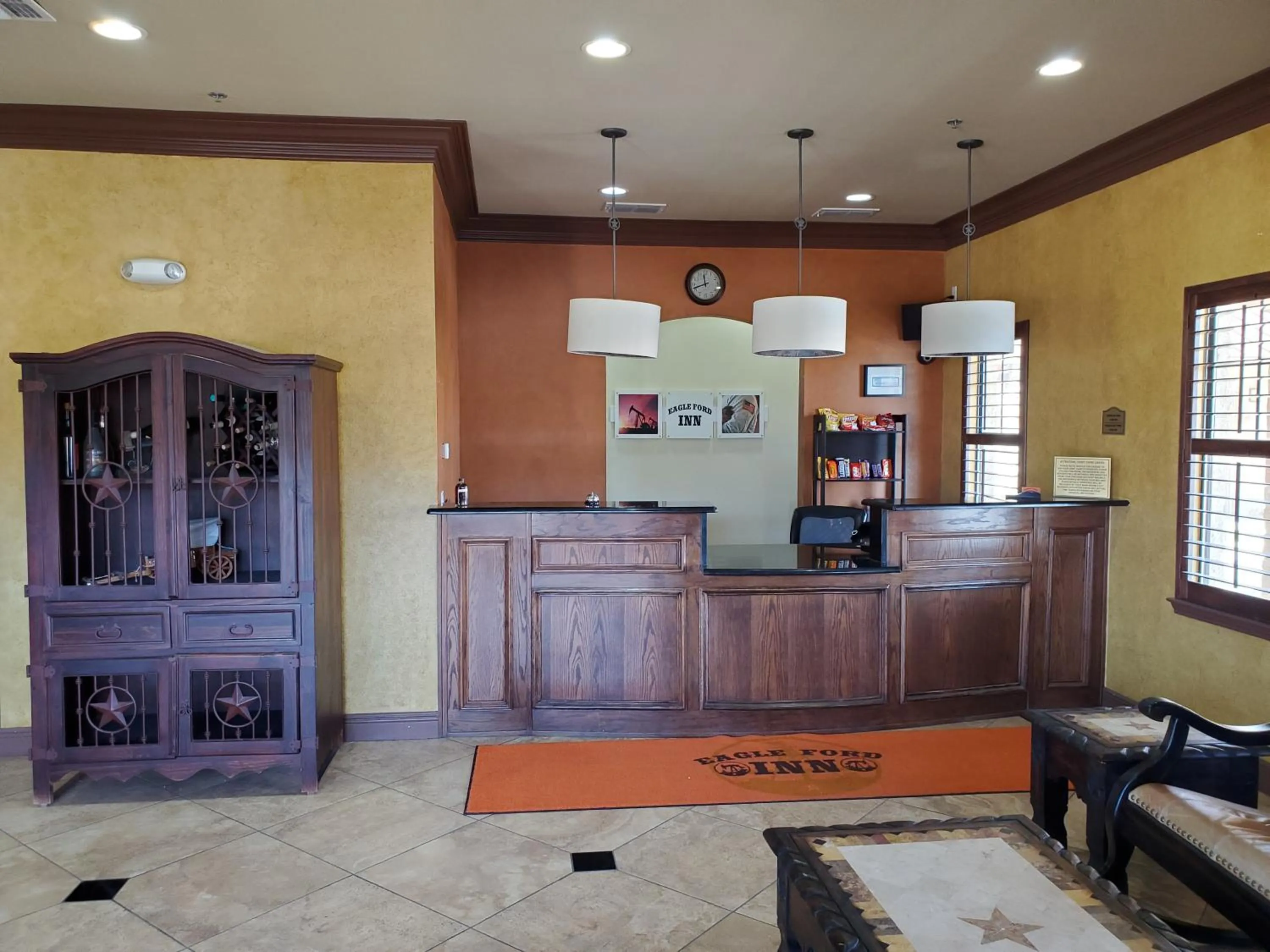 Lobby or reception in Eagle Ford Inn