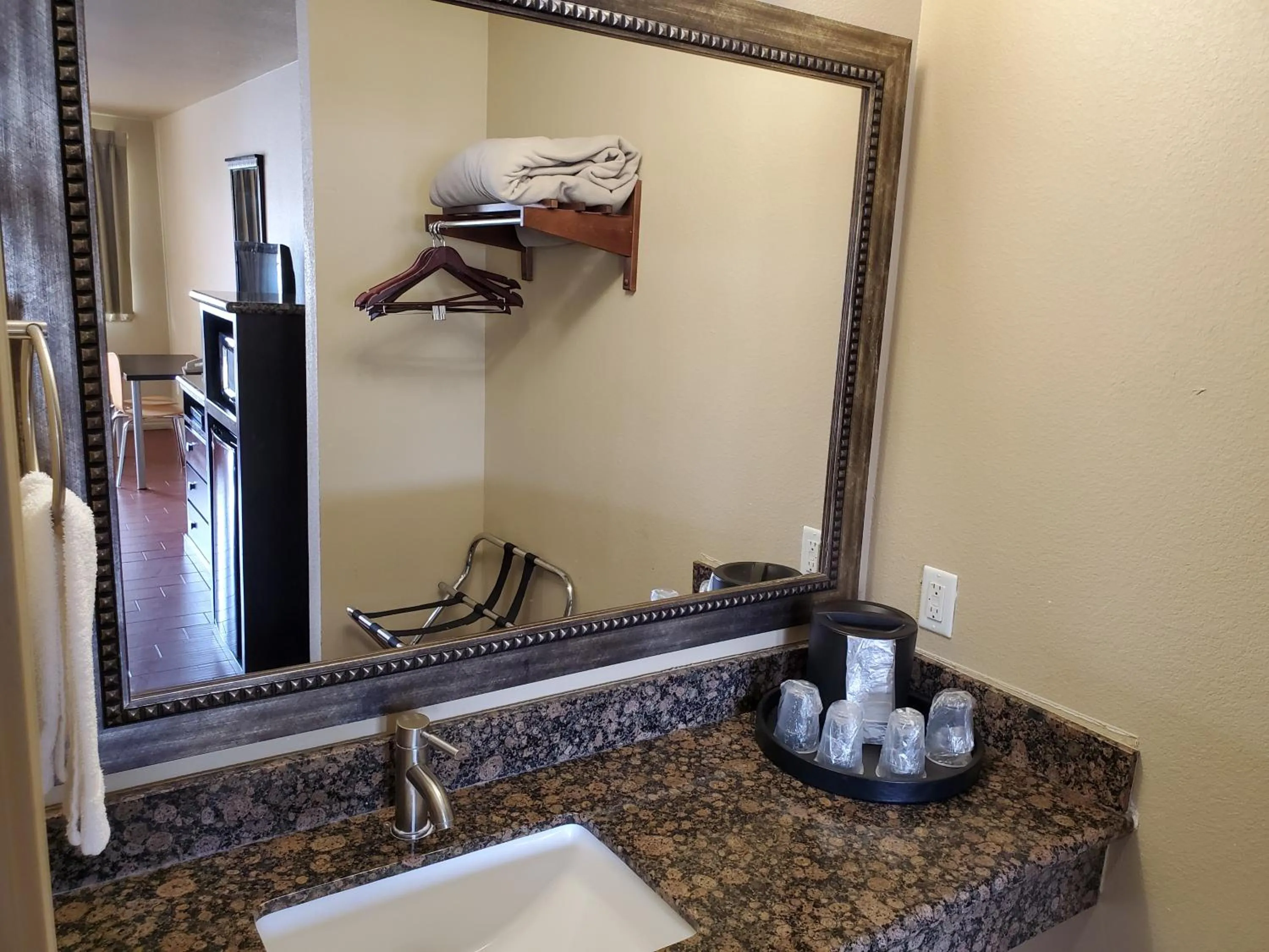 Bathroom in Eagle Ford Inn