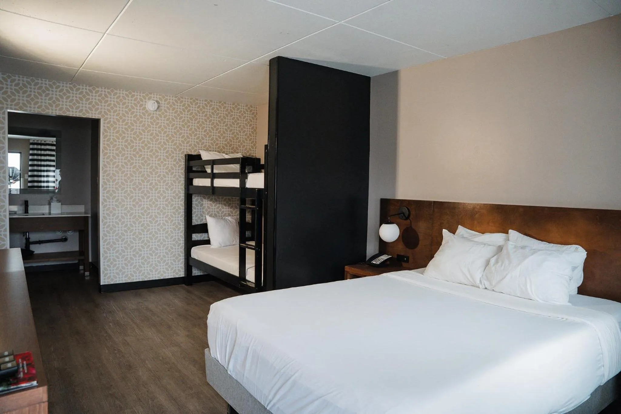 Dutch Wonderland Inn