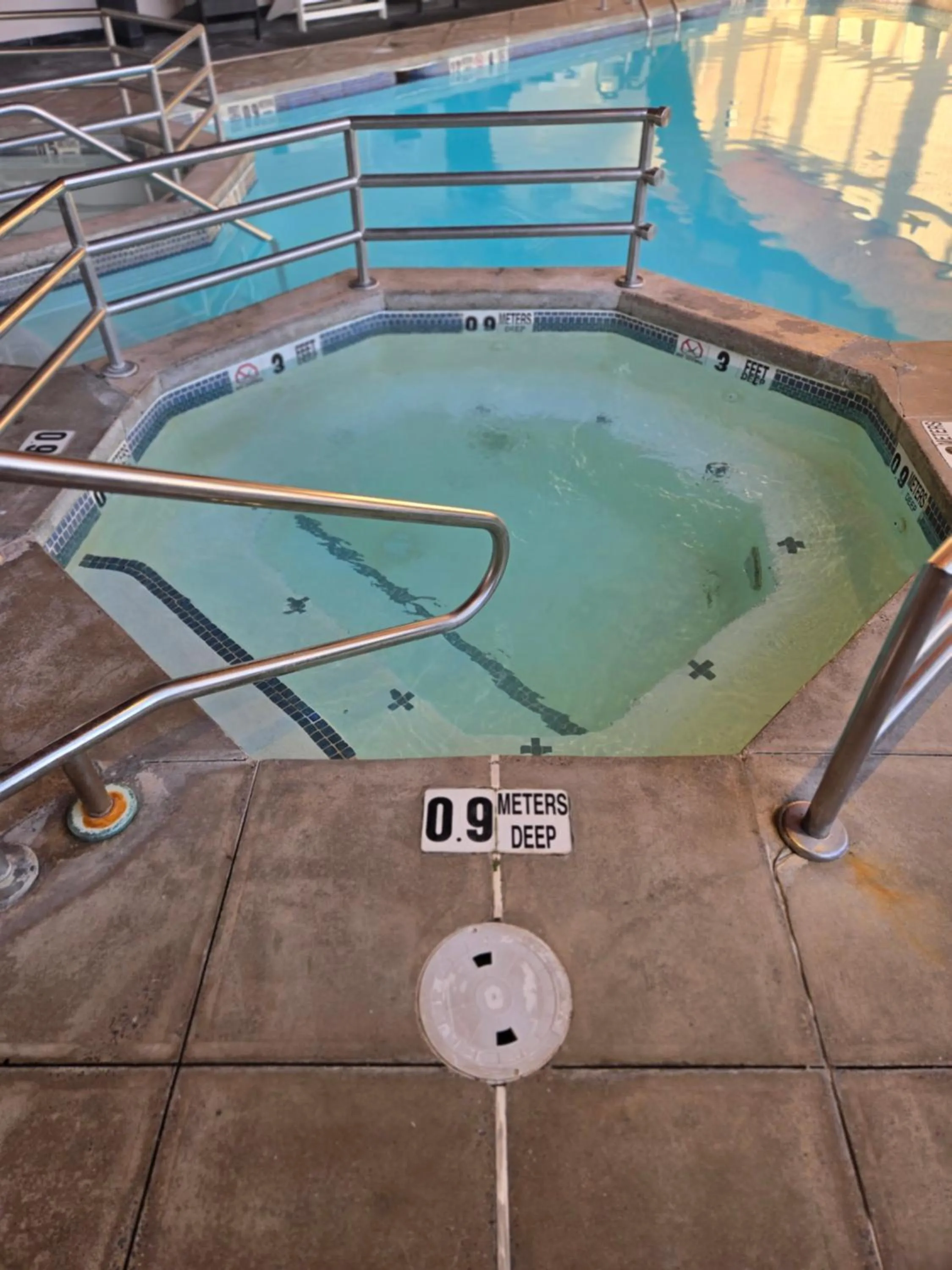 Hot Tub in Dutch Wonderland Inn