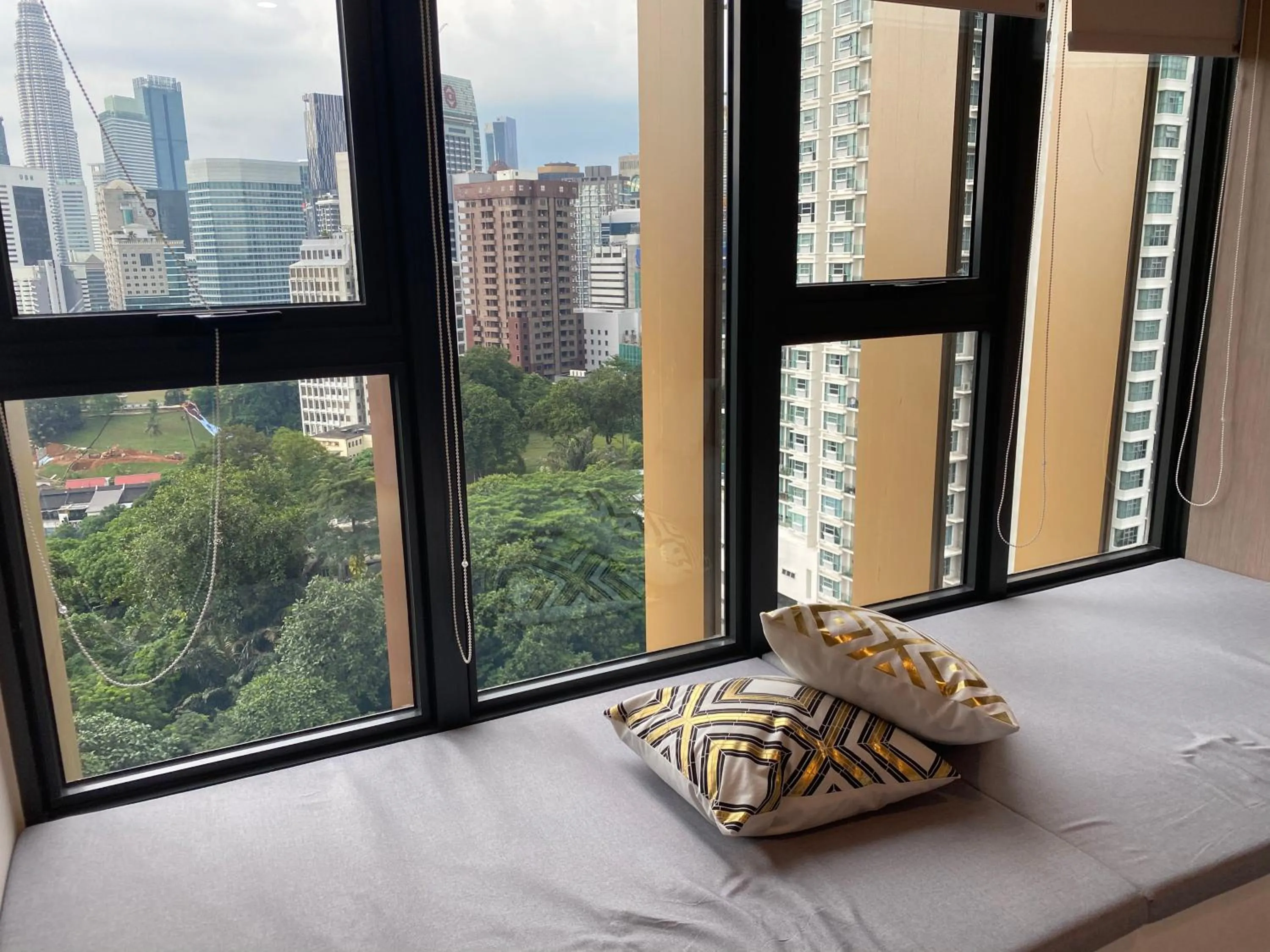 Bed in Ceylonz Seasonal Suites