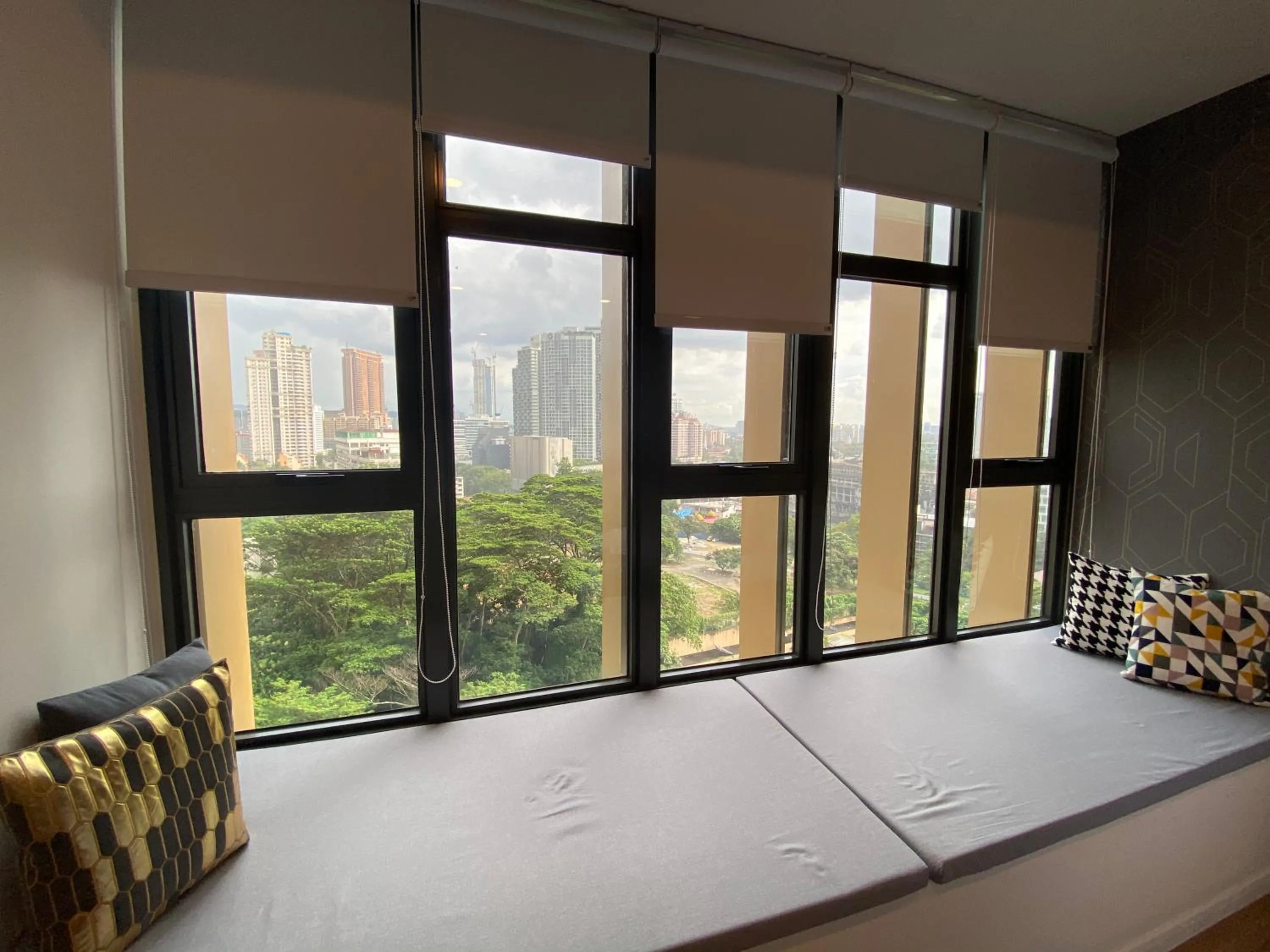 Bed in Ceylonz Seasonal Suites