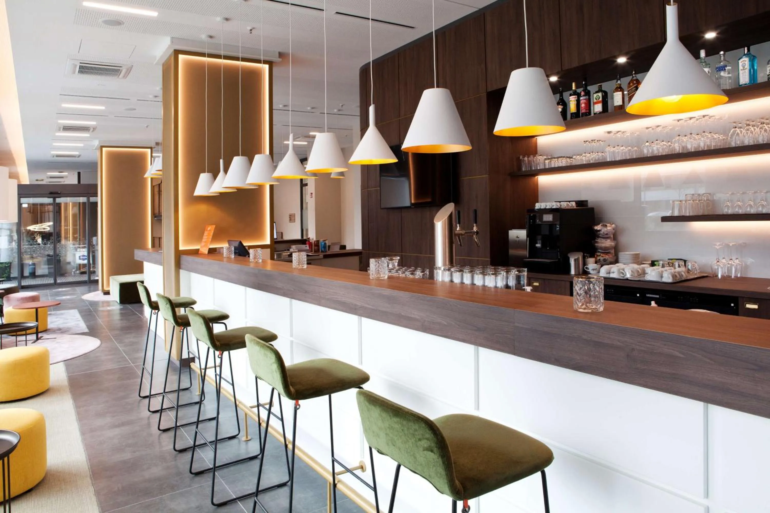 Lounge or bar in Hampton By Hilton Munich City Center East