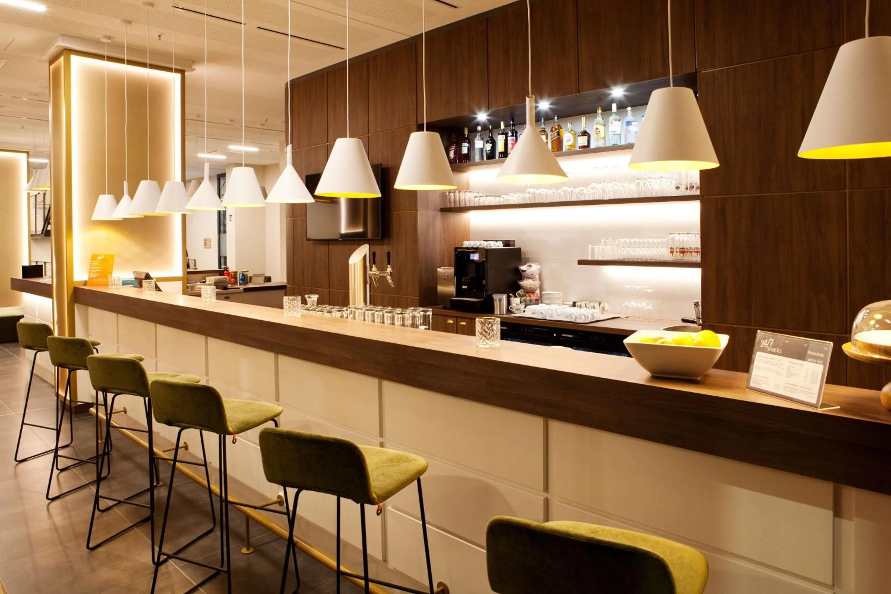 Lounge or bar in Hampton By Hilton Munich City Center East