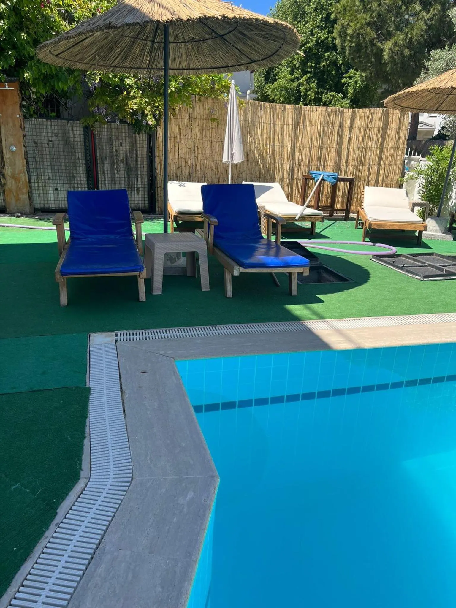 sunbed in Nehir Apart Hotel