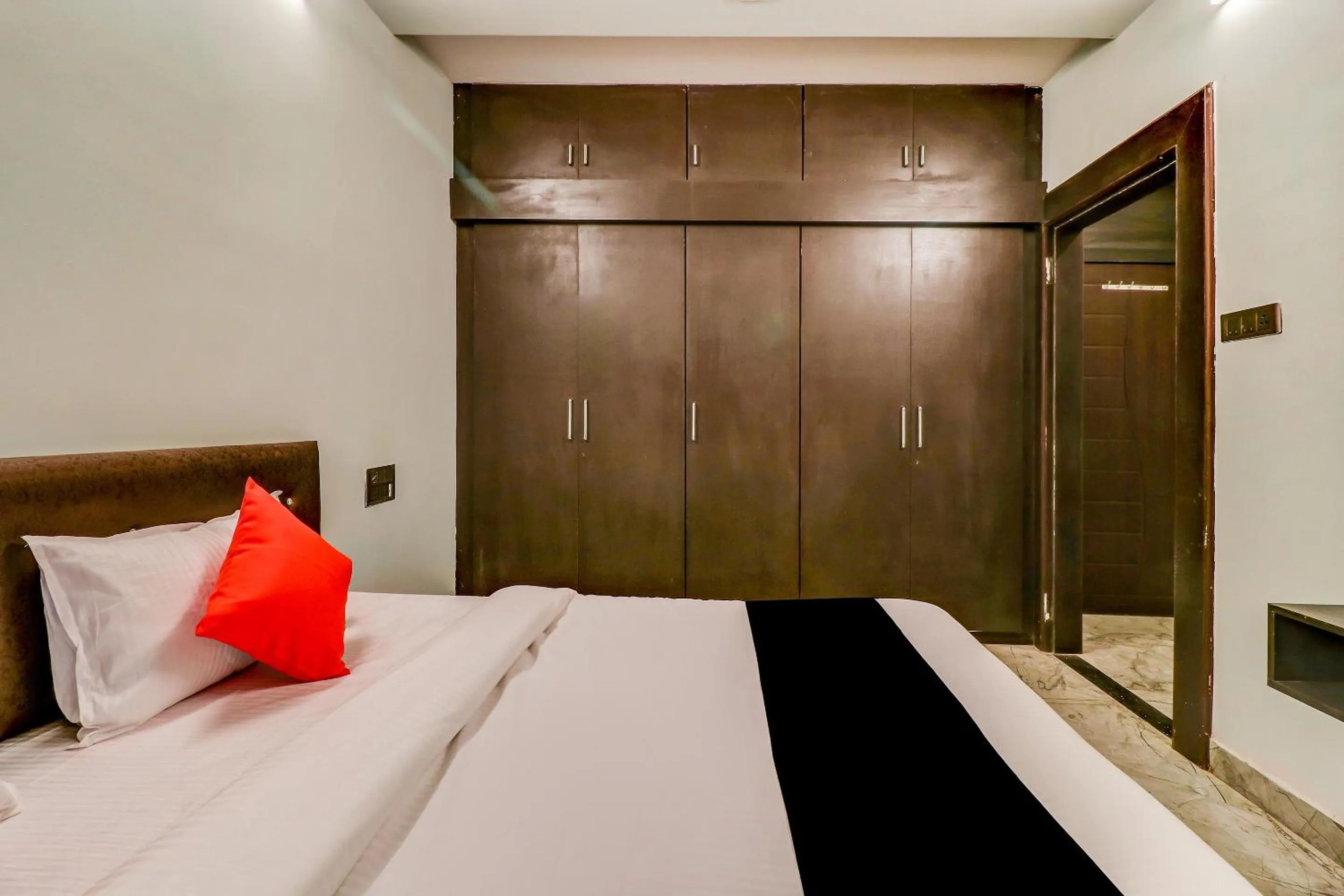 Bedroom, Bed in Hotel O CROWN PACIFIC