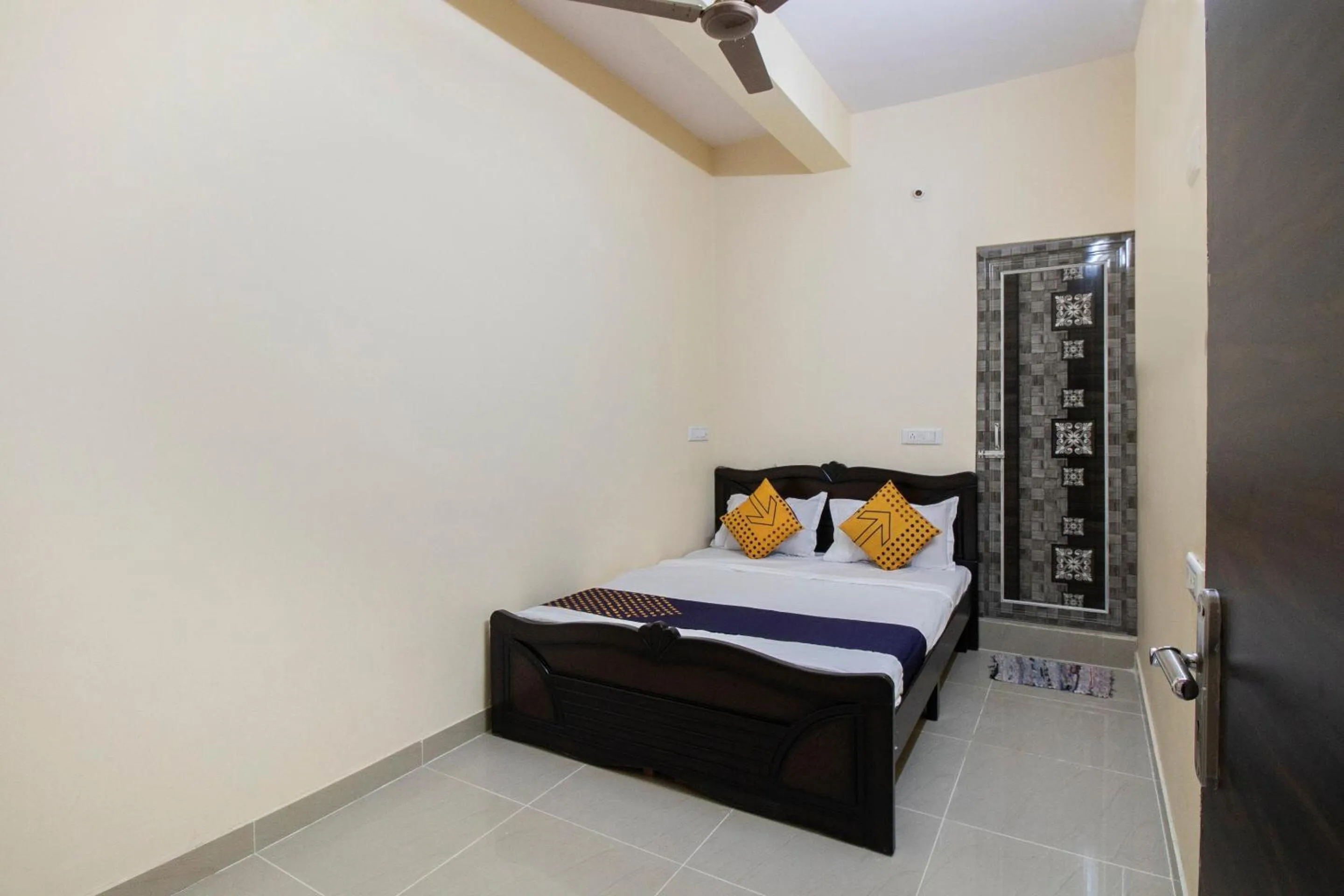 Bedroom, Bed in Hotel O SSR Lodging And Boarding