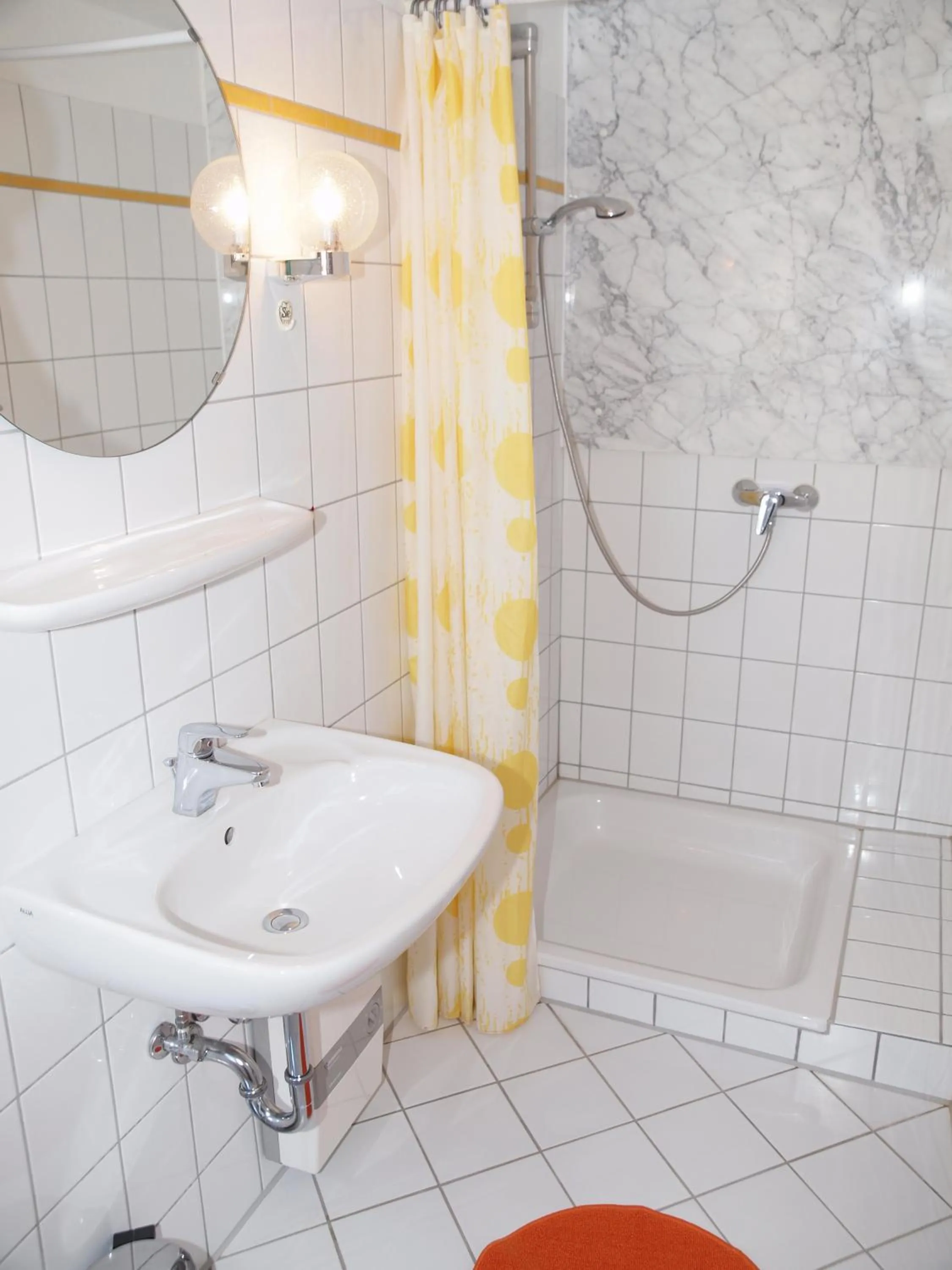 Shower in Gästehaus Schlossgarten