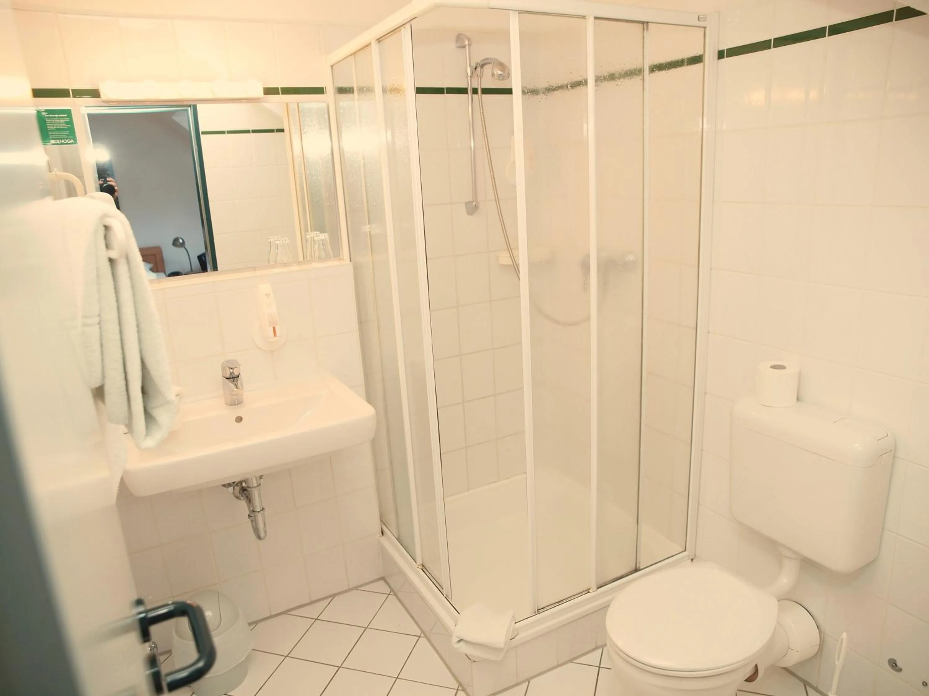 Bathroom in Gästehaus Schlossgarten