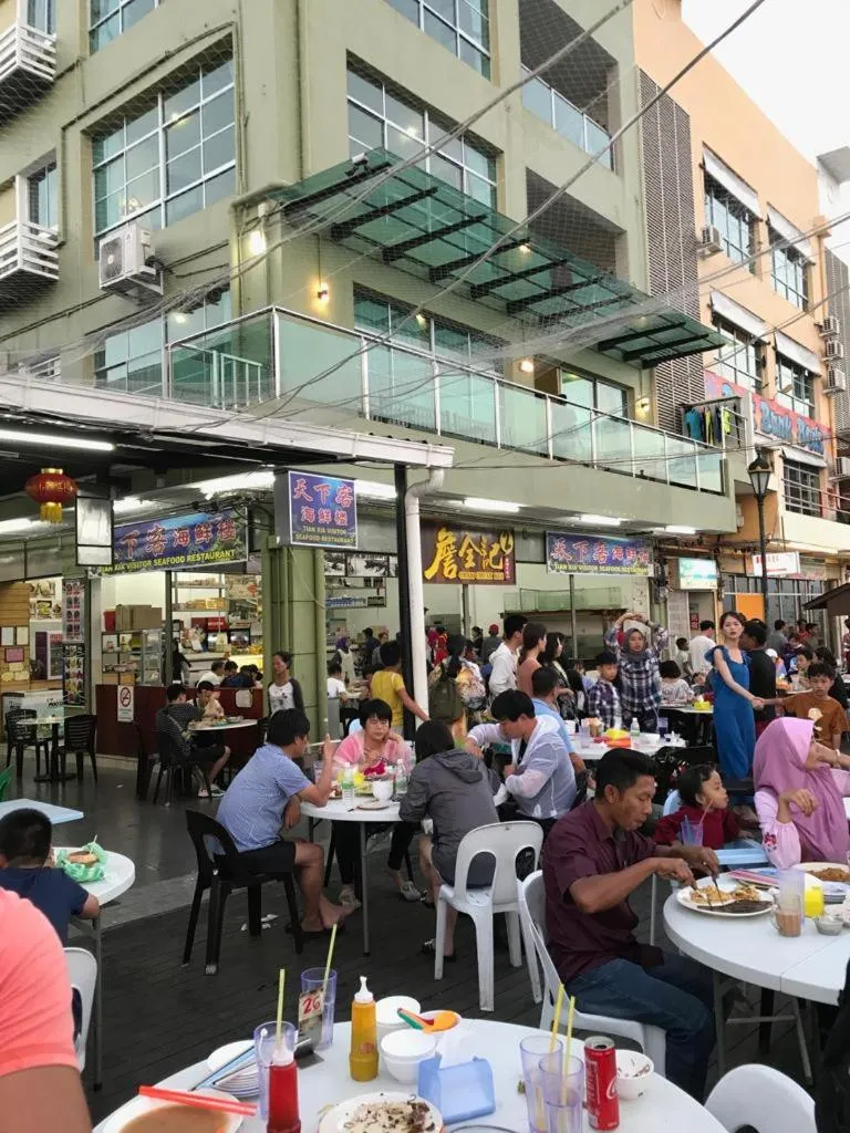 Restaurant/places to eat in Sipadan Inn 2