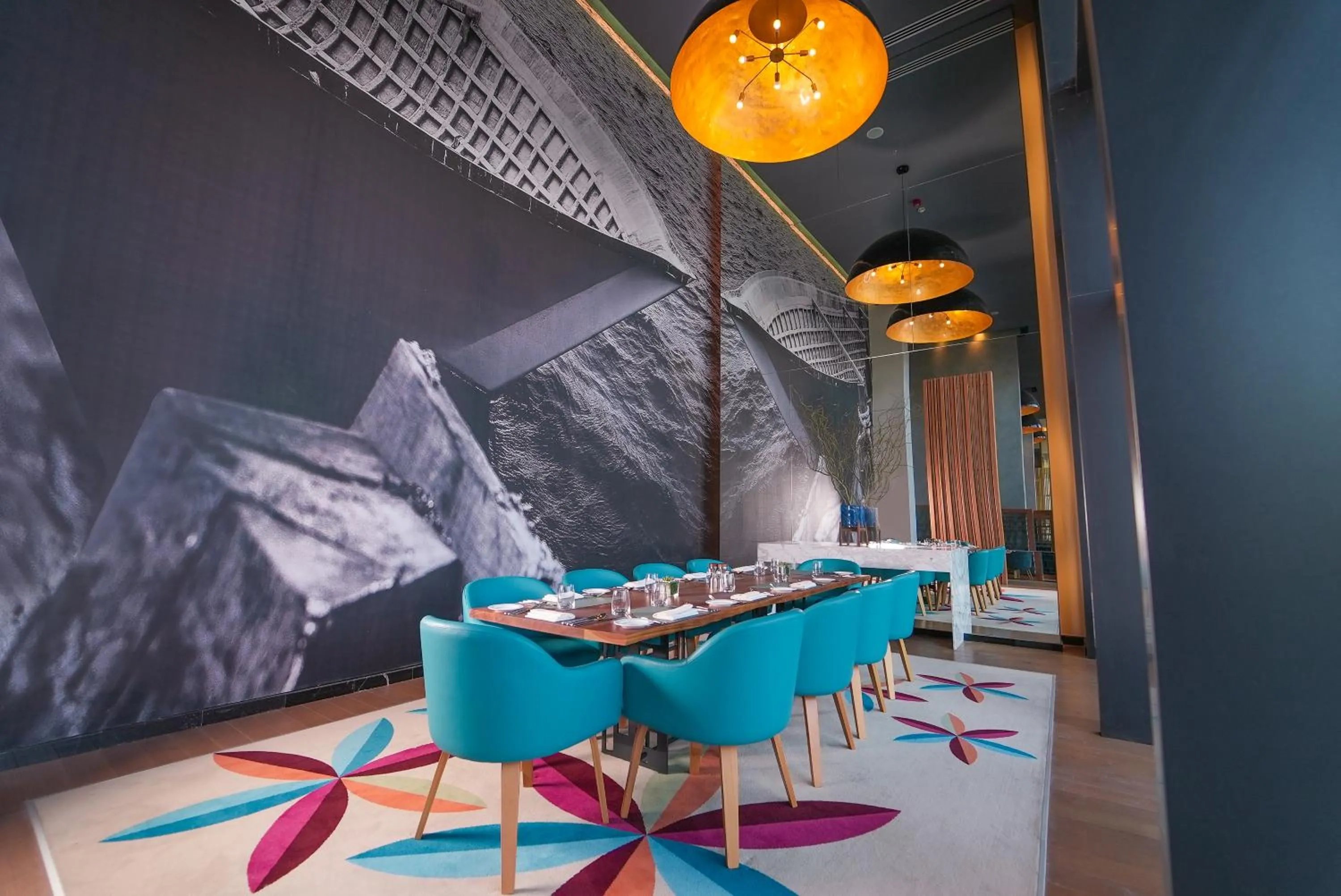 Restaurant/places to eat in Dana Rayhaan by Rotana