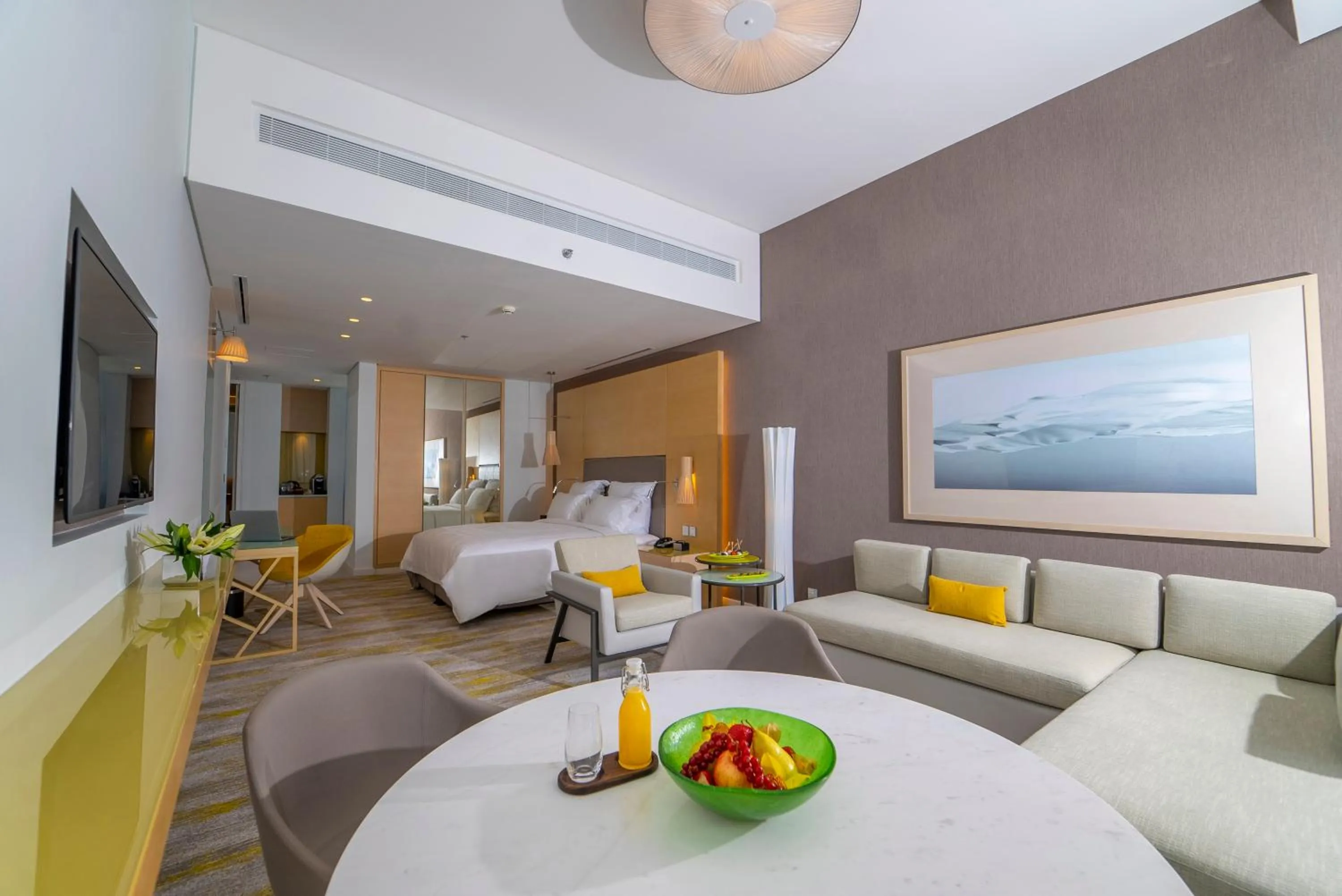 Photo of the whole room in Dana Rayhaan by Rotana