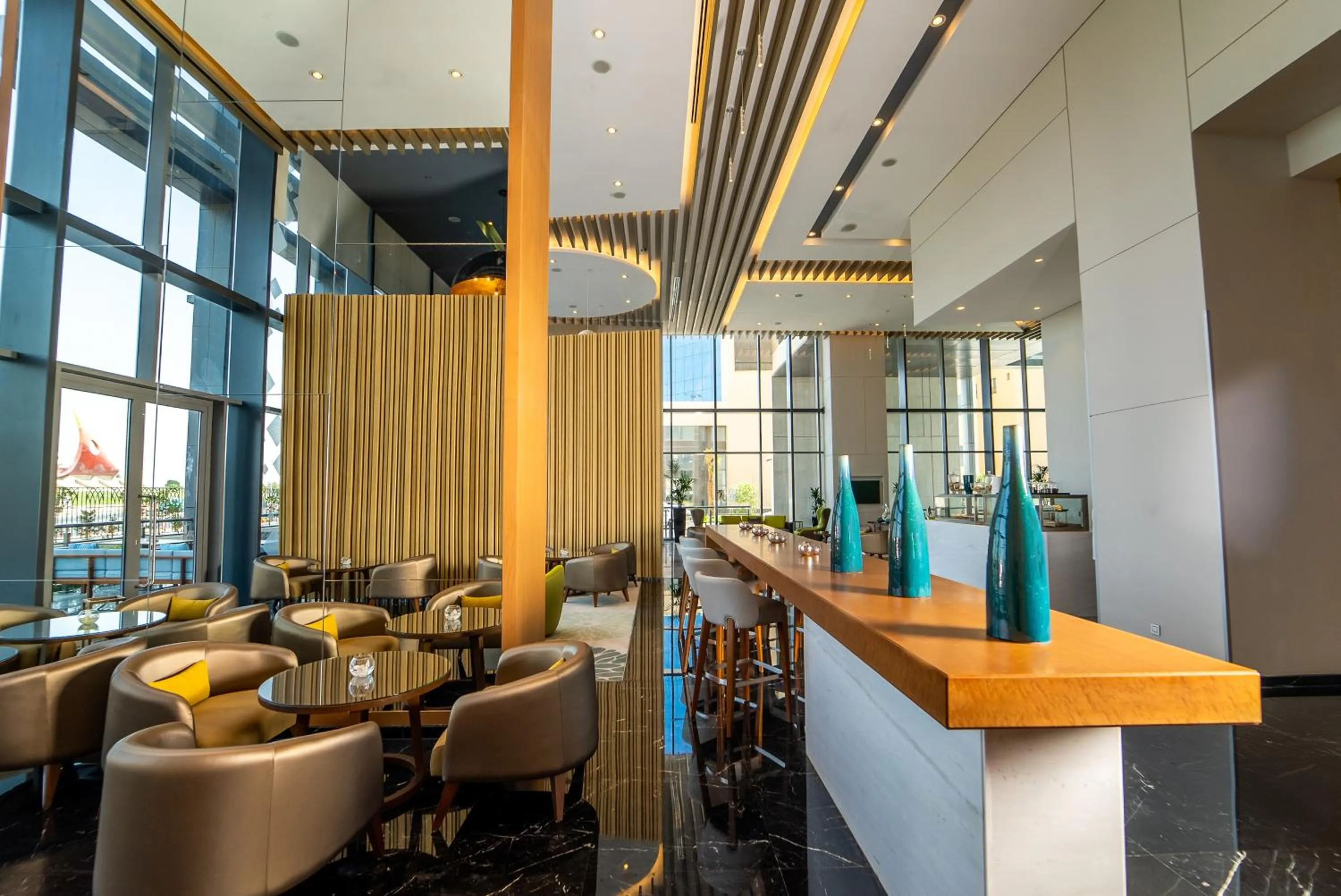 Restaurant/places to eat in Dana Rayhaan by Rotana