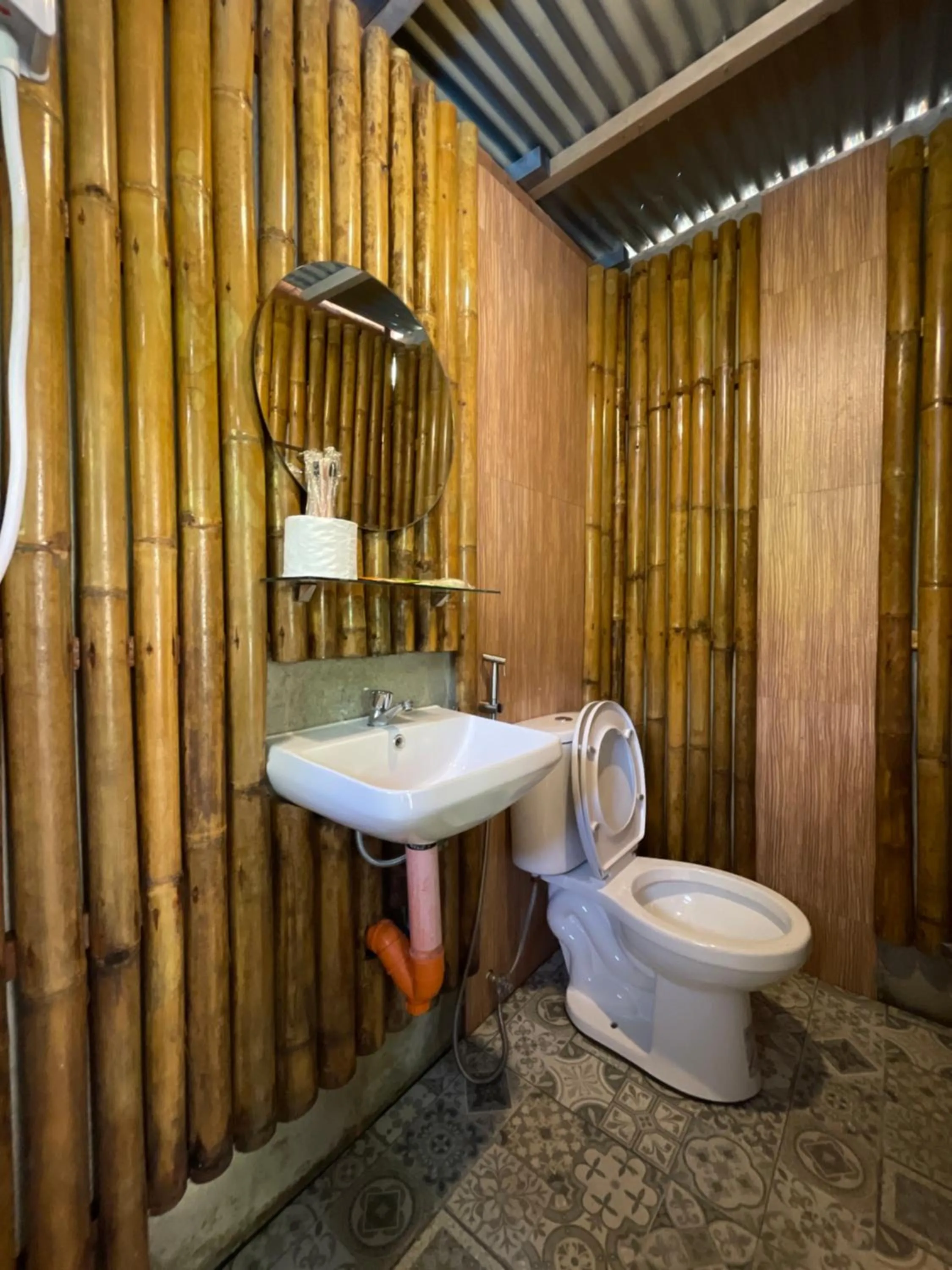 Toilet in Camp Paraiso Resort
