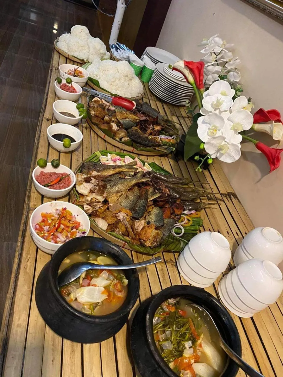 Restaurant/places to eat in Camp Paraiso Resort