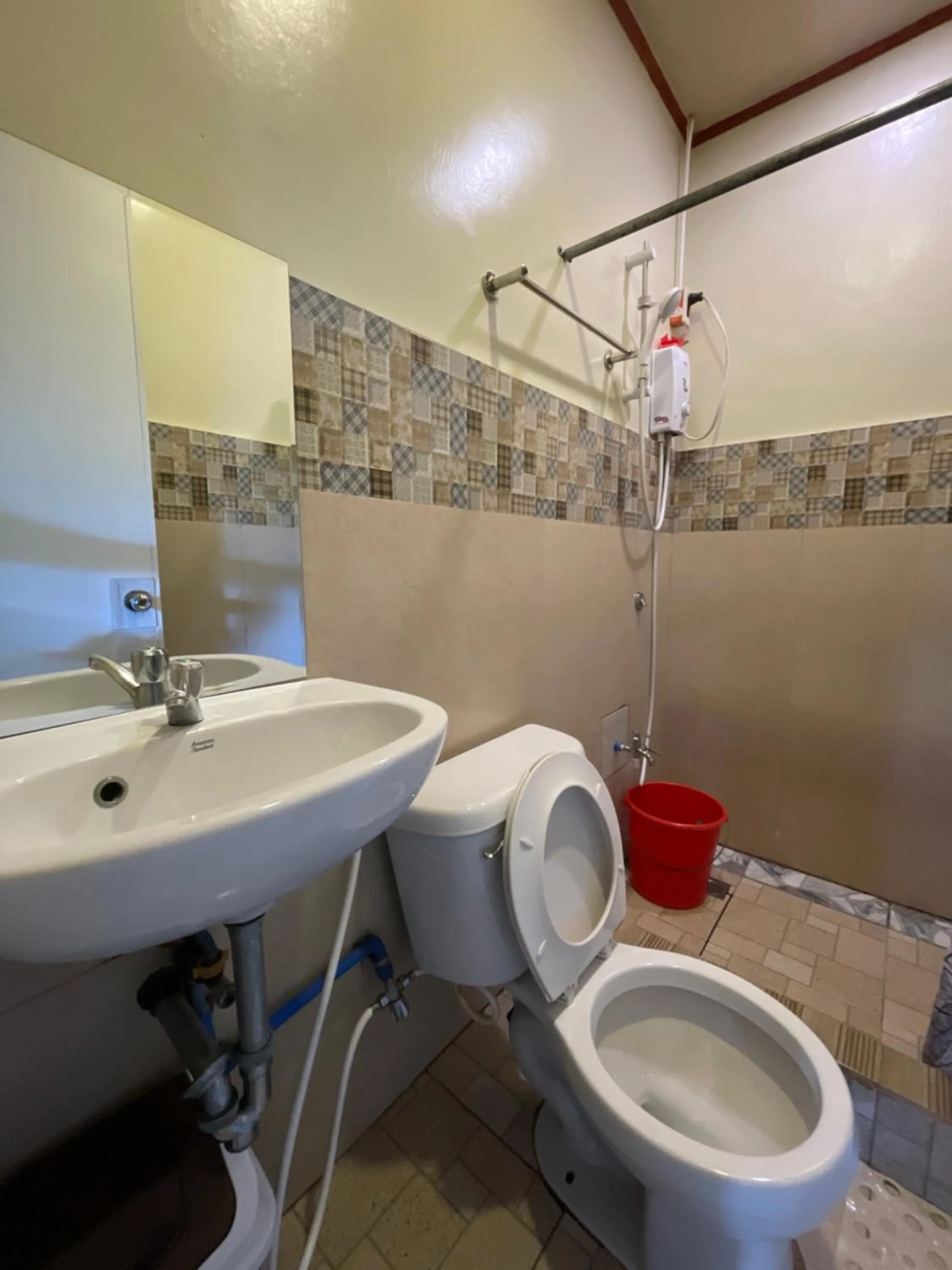 Shower in Camp Paraiso Resort