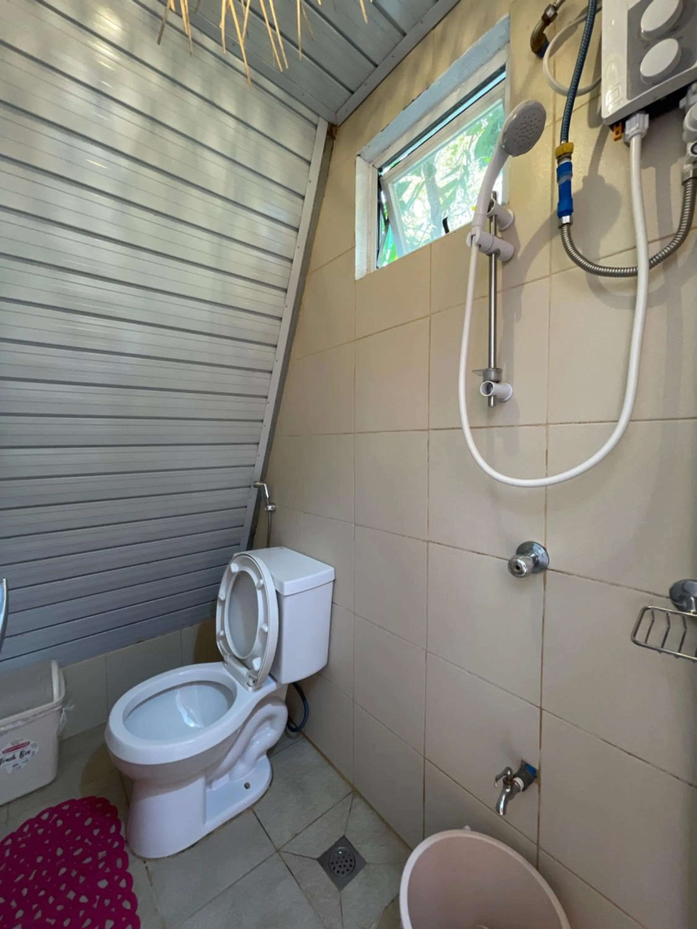 Shower in Camp Paraiso Resort