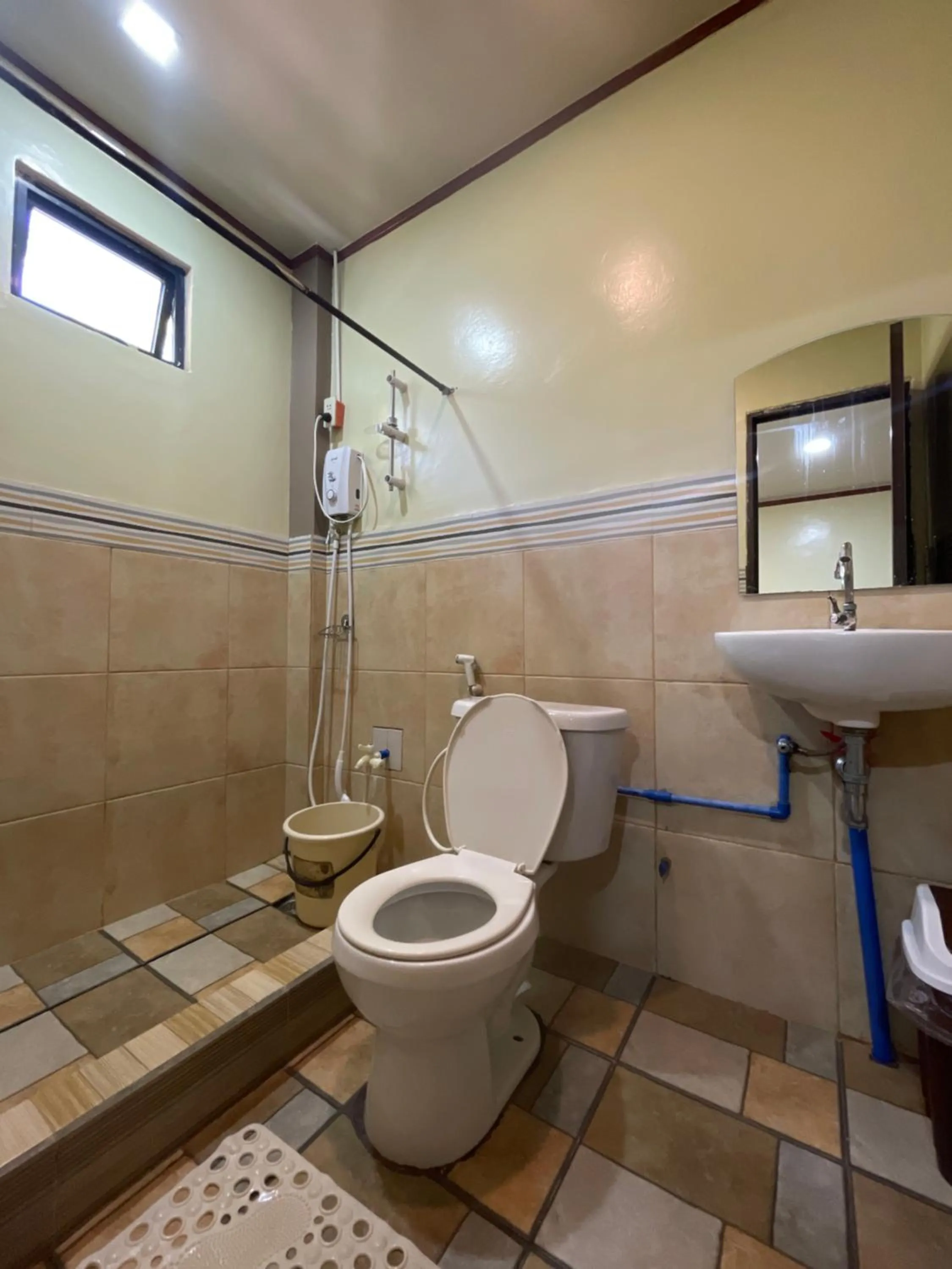 Shower in Camp Paraiso Resort