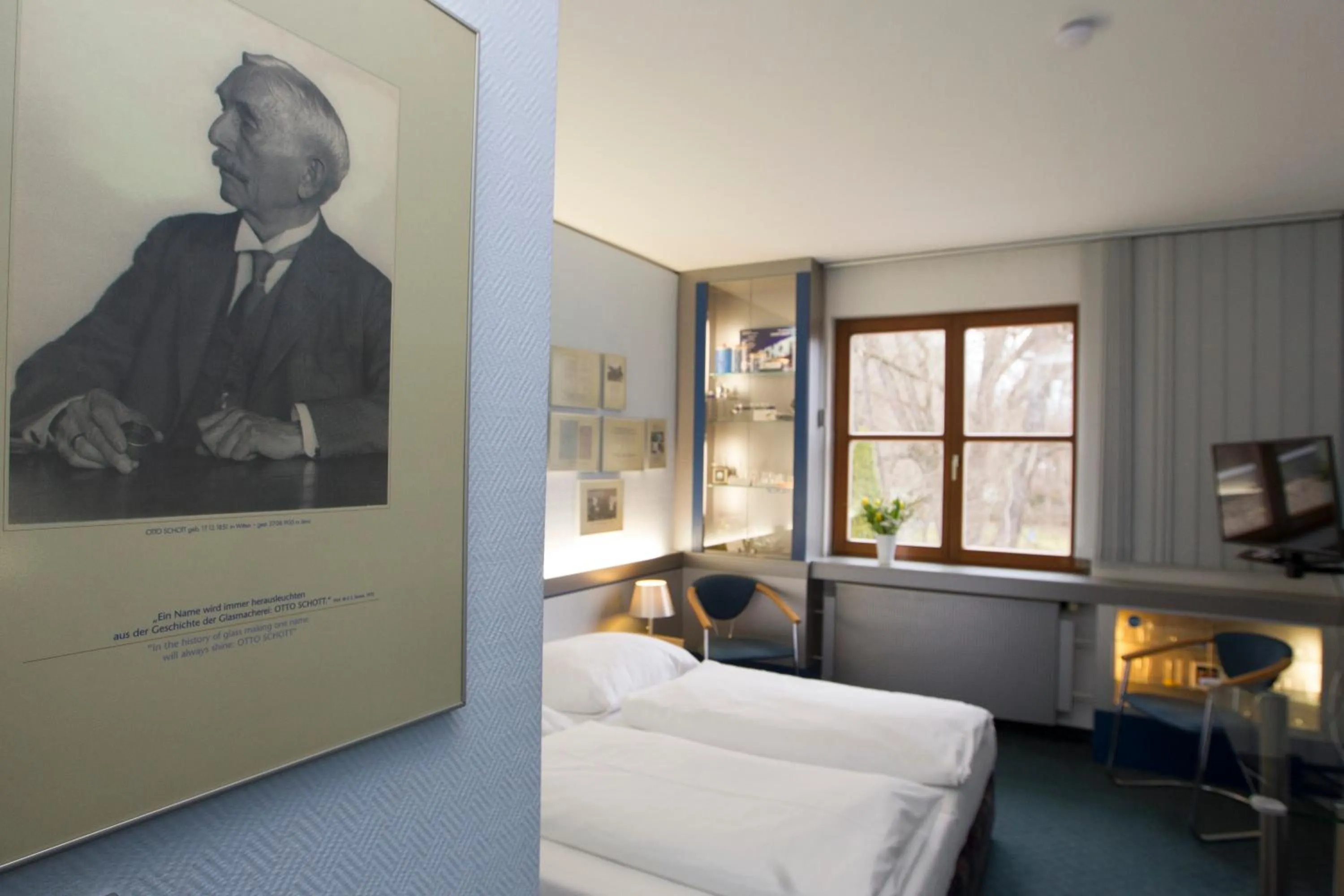 Photo of the whole room, Bed in Jembo Park Hotel