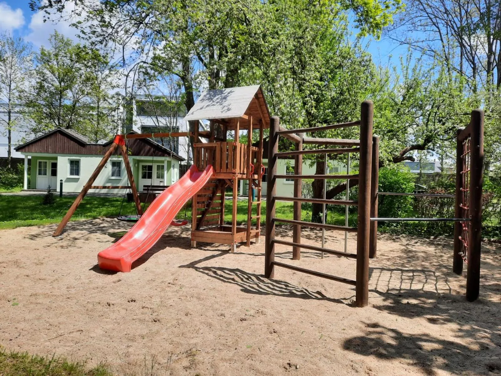 Children play ground in Jembo Park Hotel
