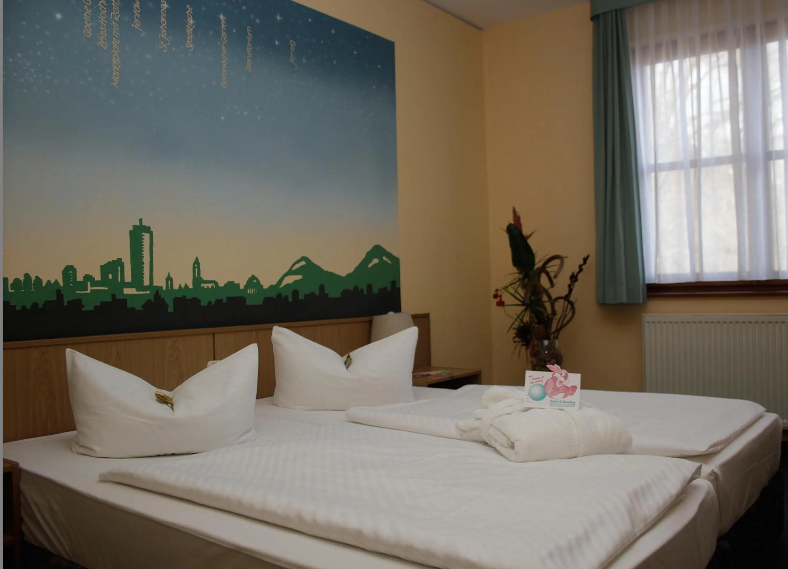 Day, Bed in Jembo Park Hotel